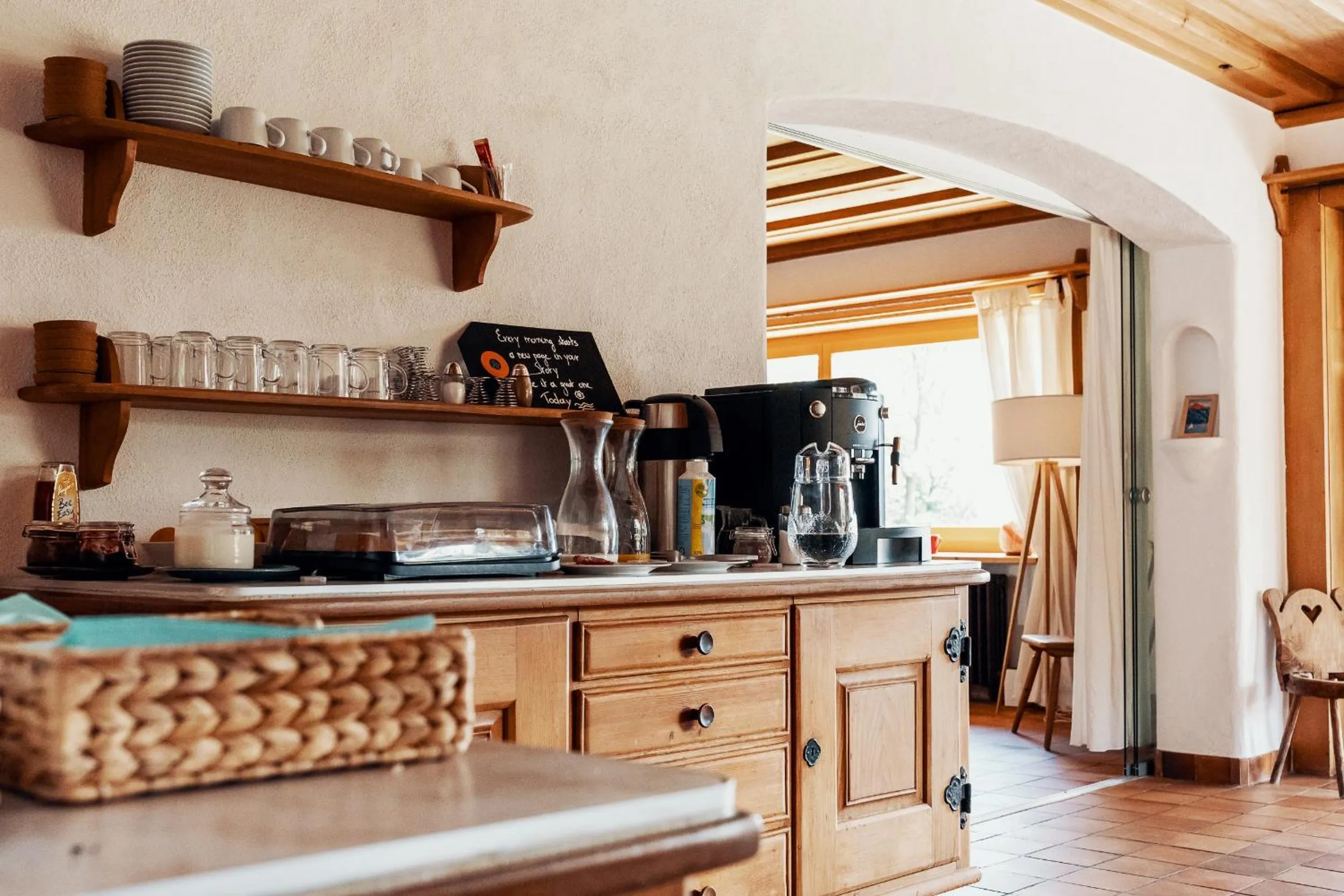 Food and drinks in Lake Villa Lotus