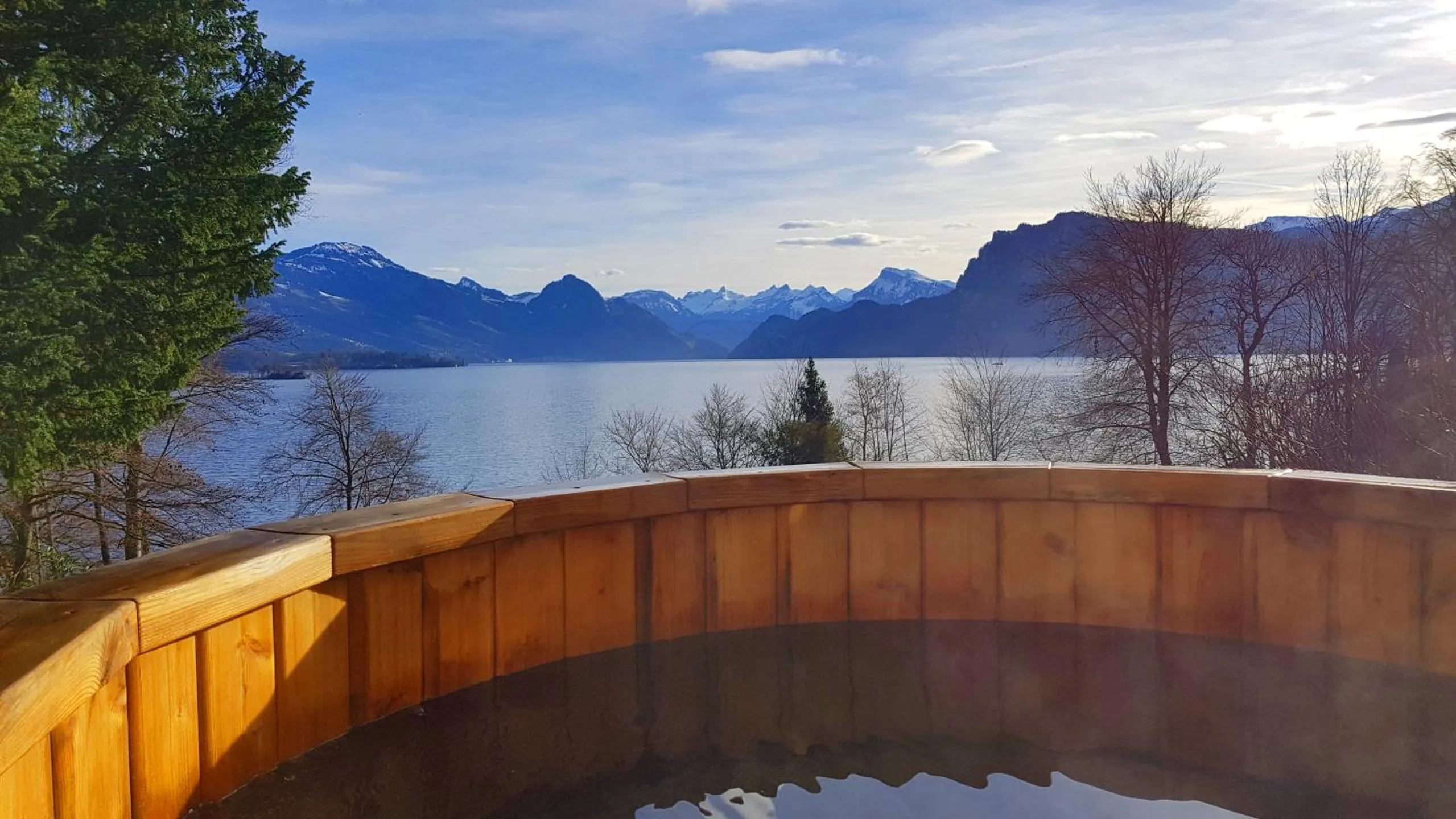 Winter in Lake Villa Lotus