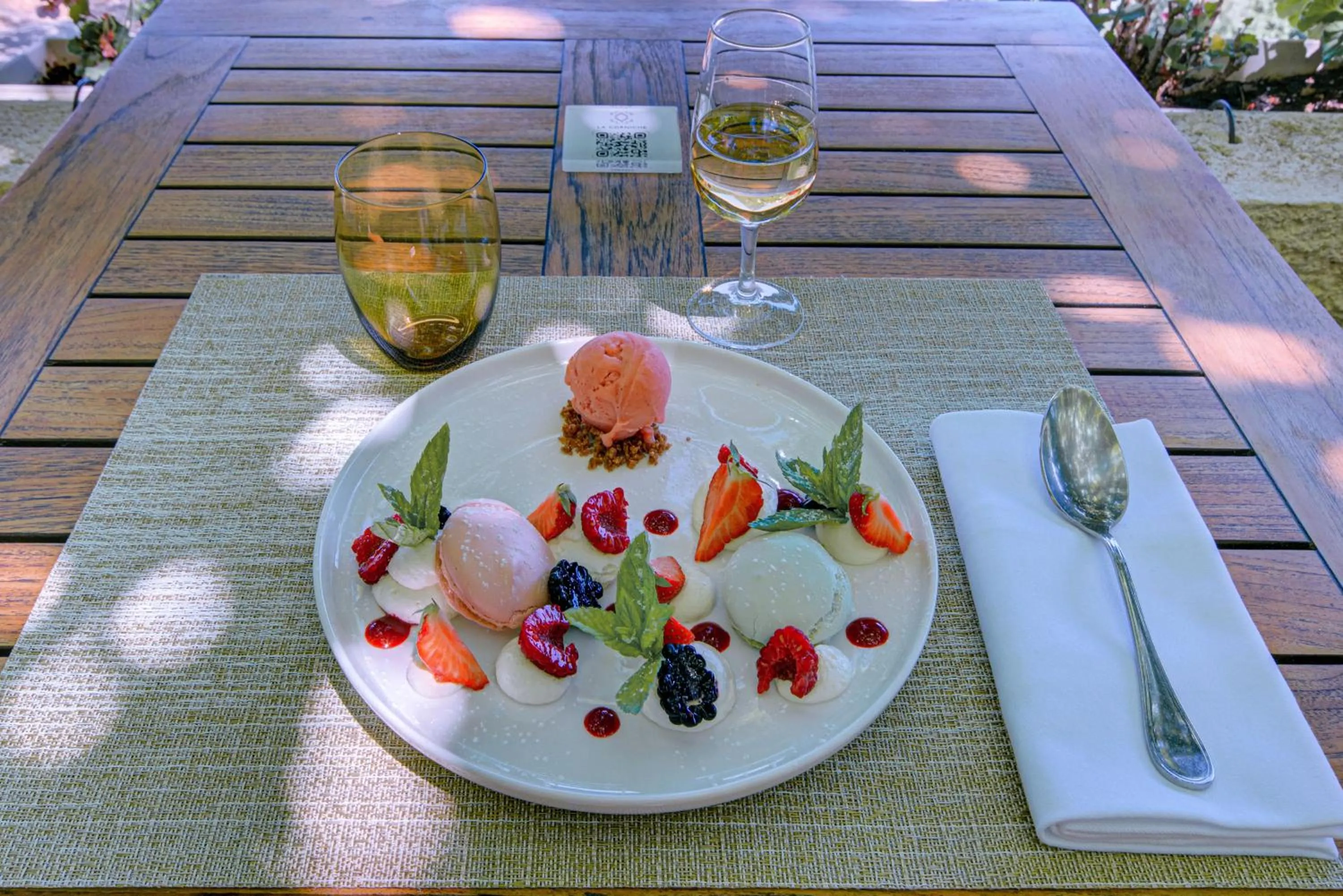 Restaurant/places to eat in Hôtel Restaurant la Corniche