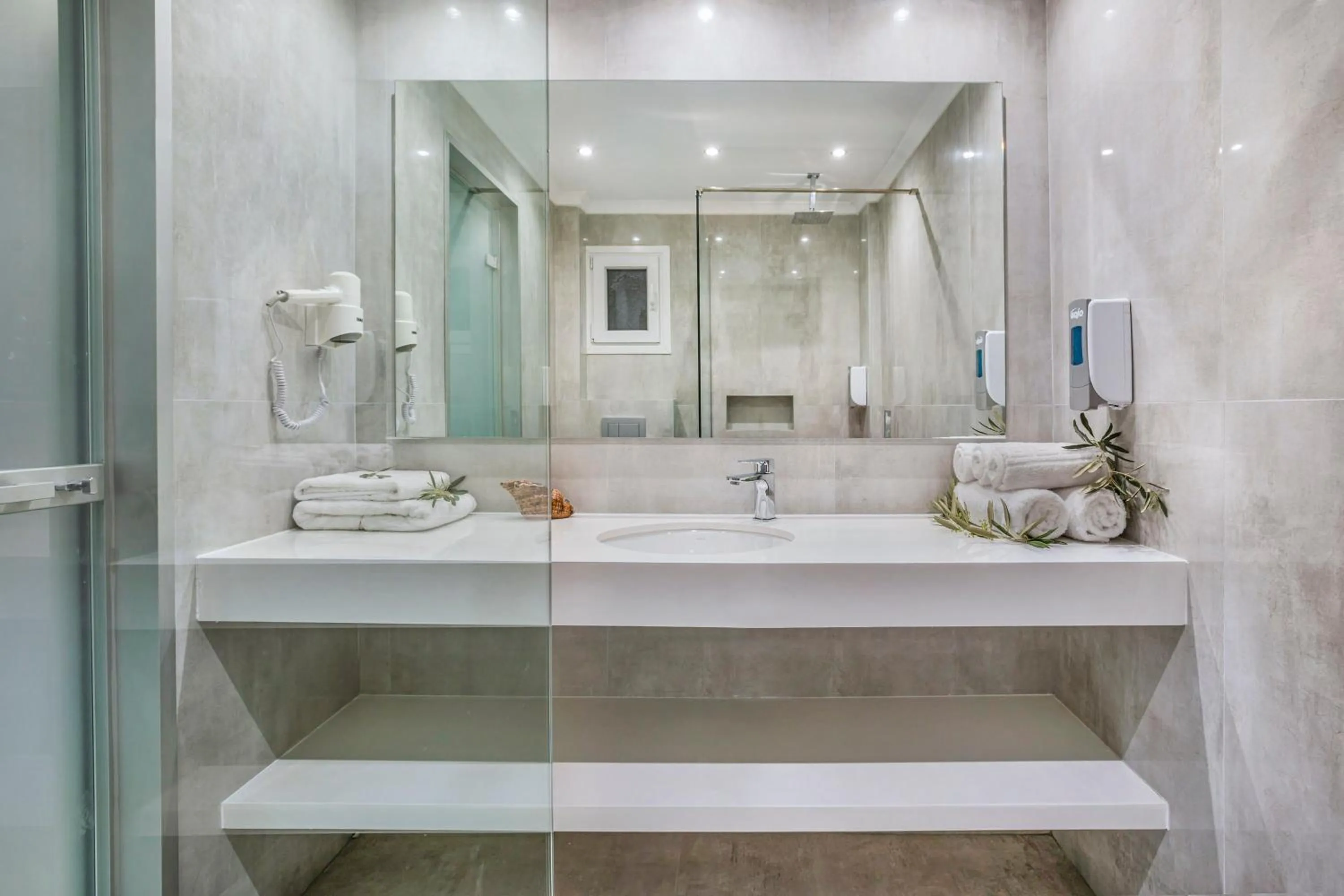 Bathroom in Anna Family