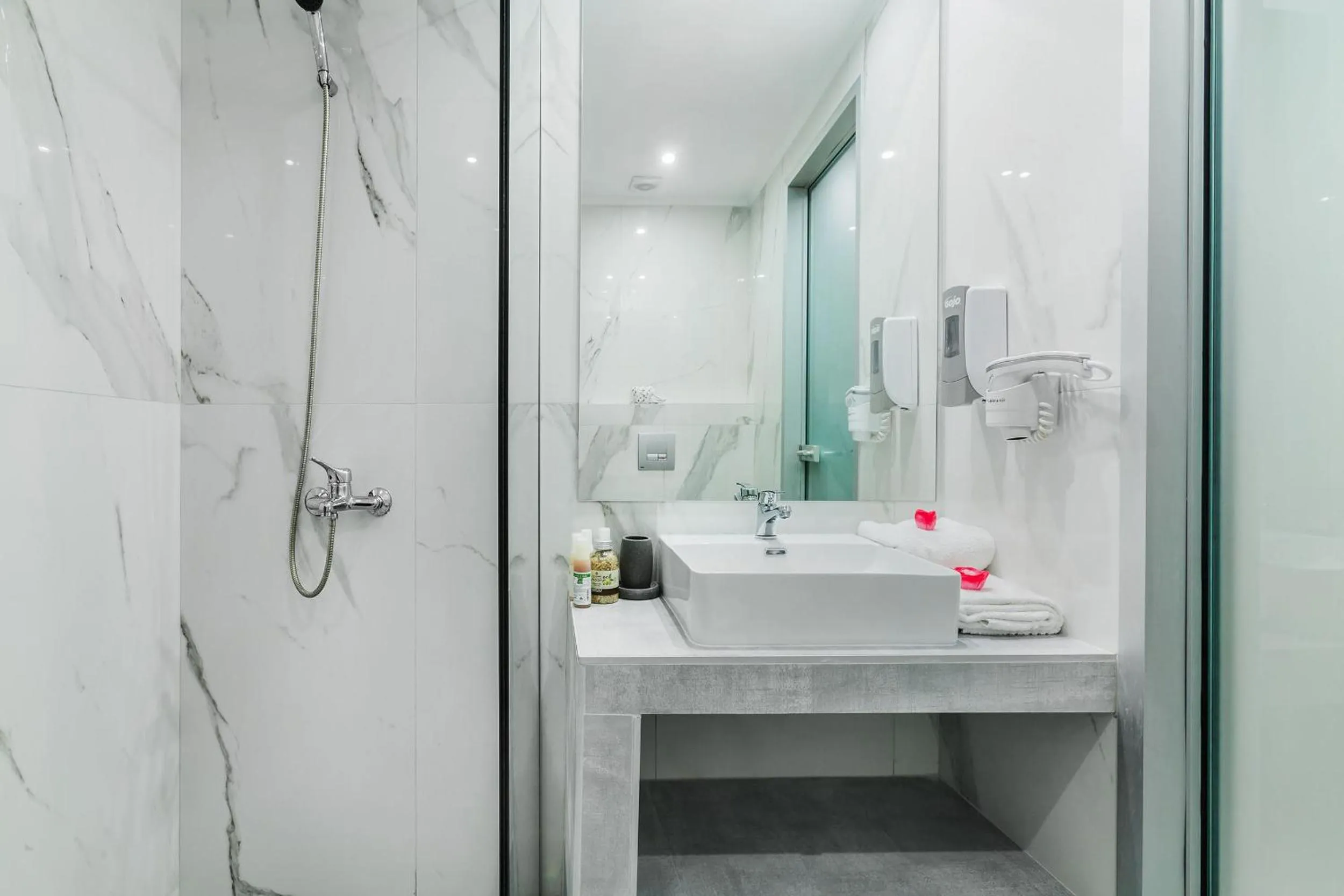 Shower in Anna Family