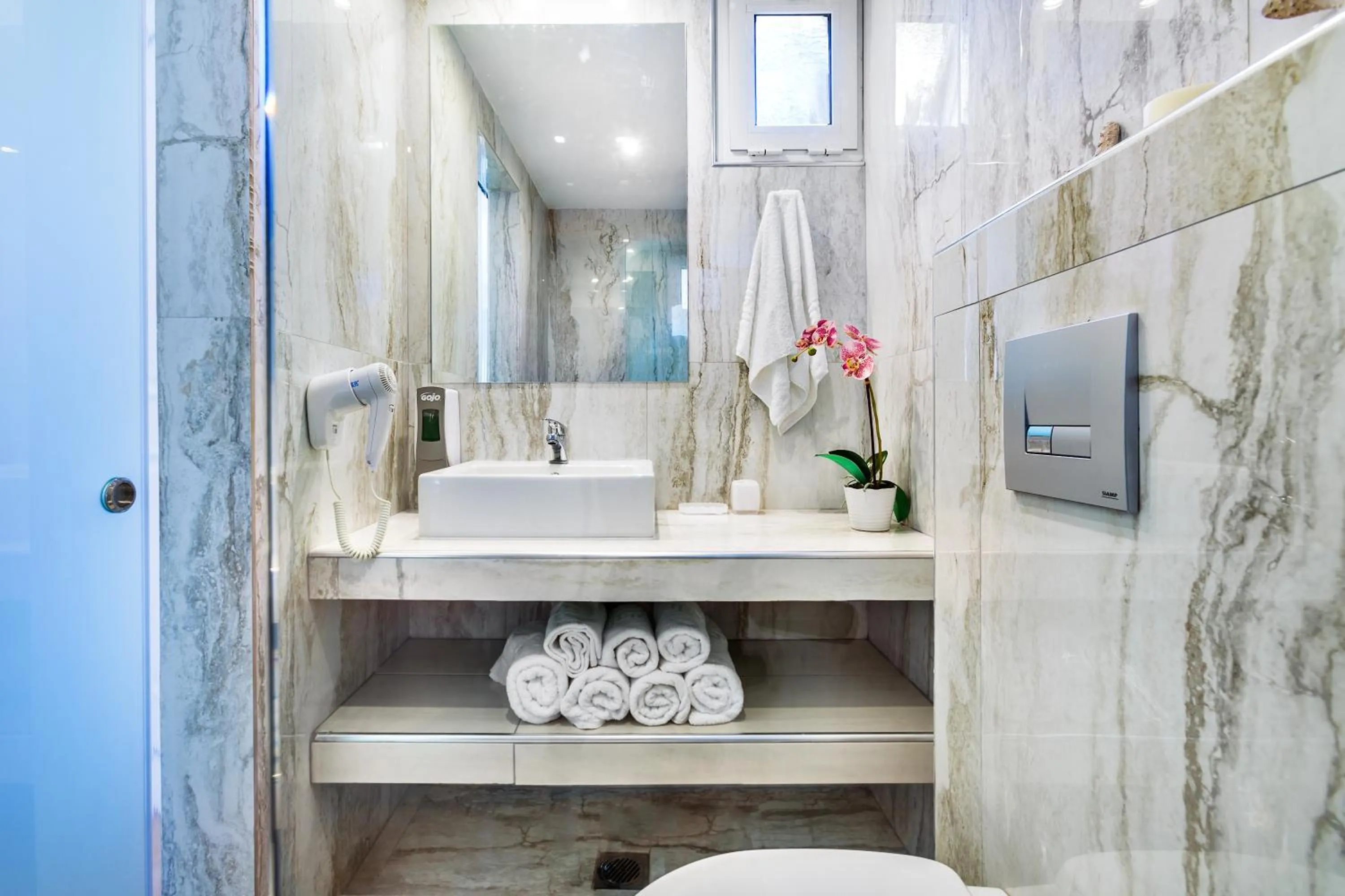 Bathroom in Anna Family