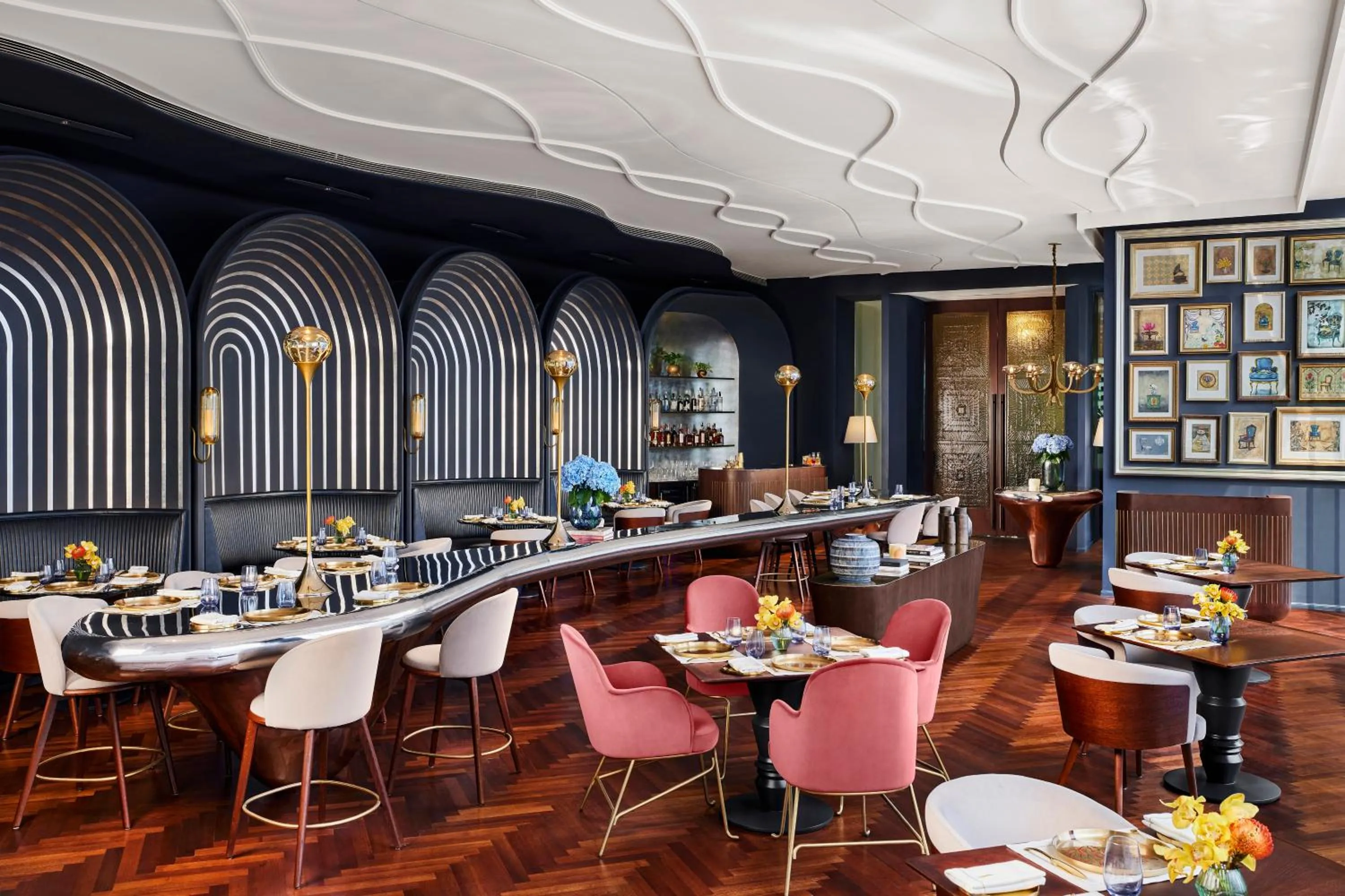 Restaurant/places to eat in The Oberoi Gurgaon