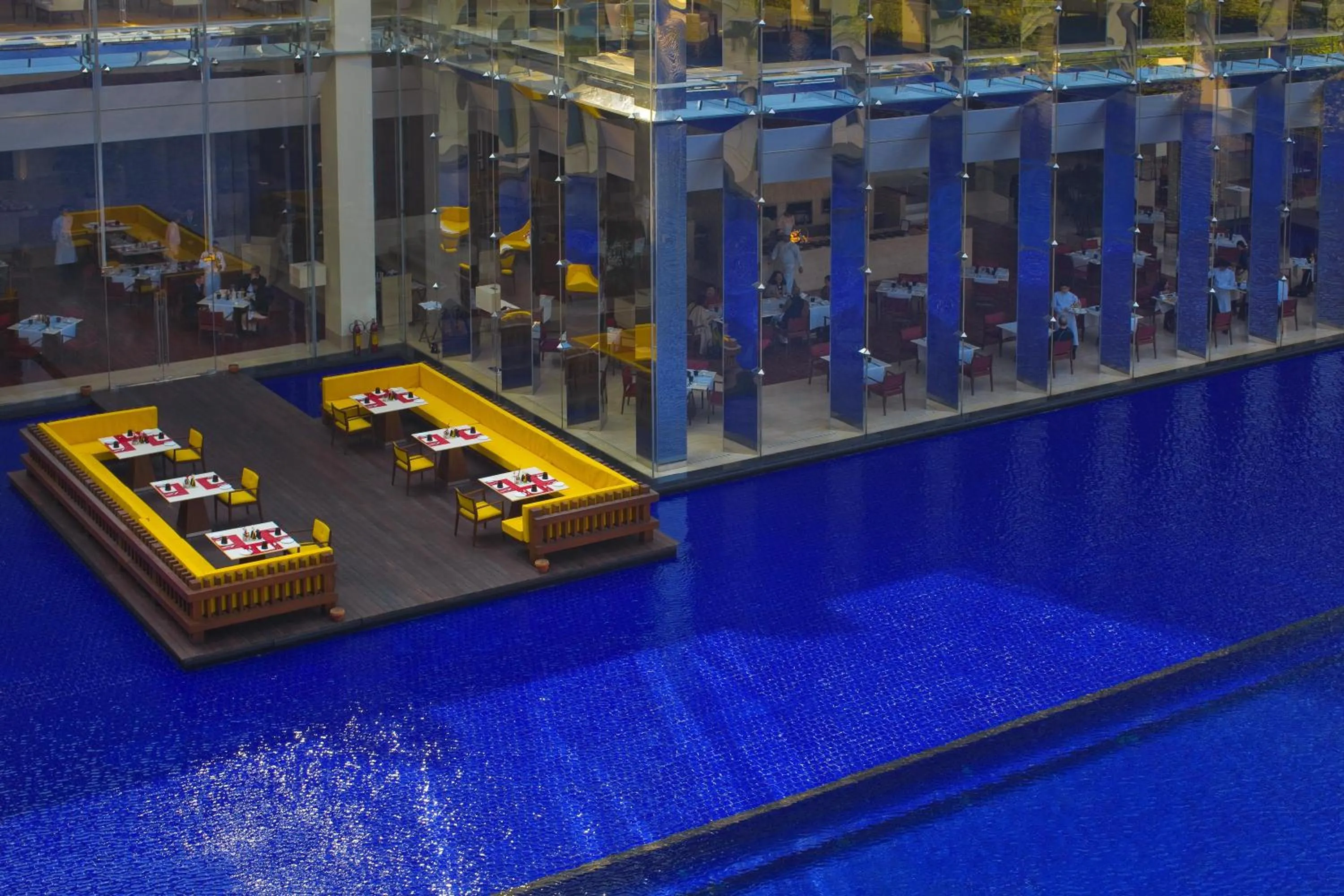 Restaurant/places to eat in The Oberoi Gurgaon