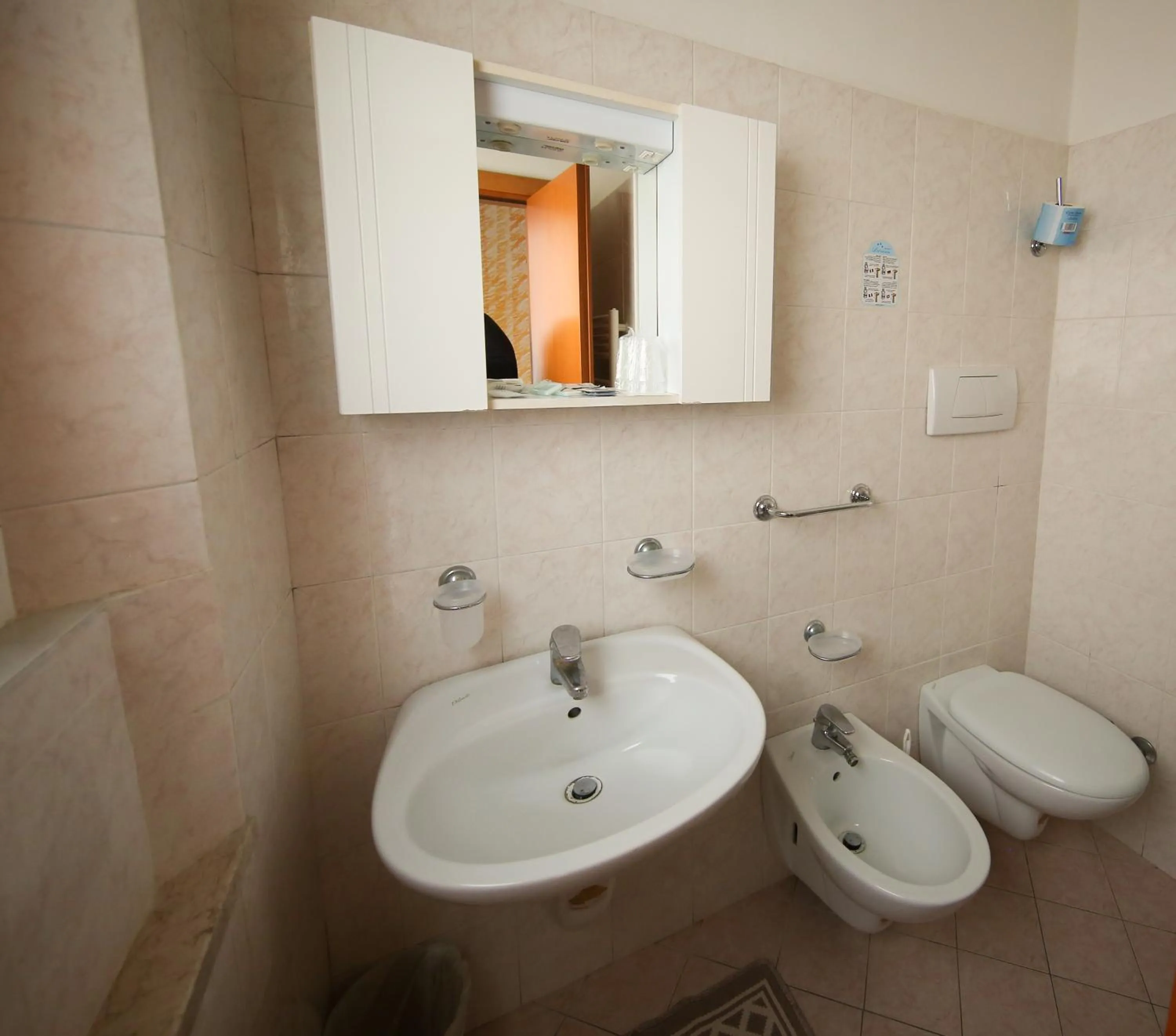 Toilet in Hotel Petrarca