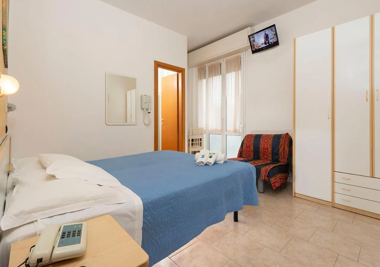 Bedroom, Bed in Hotel Petrarca