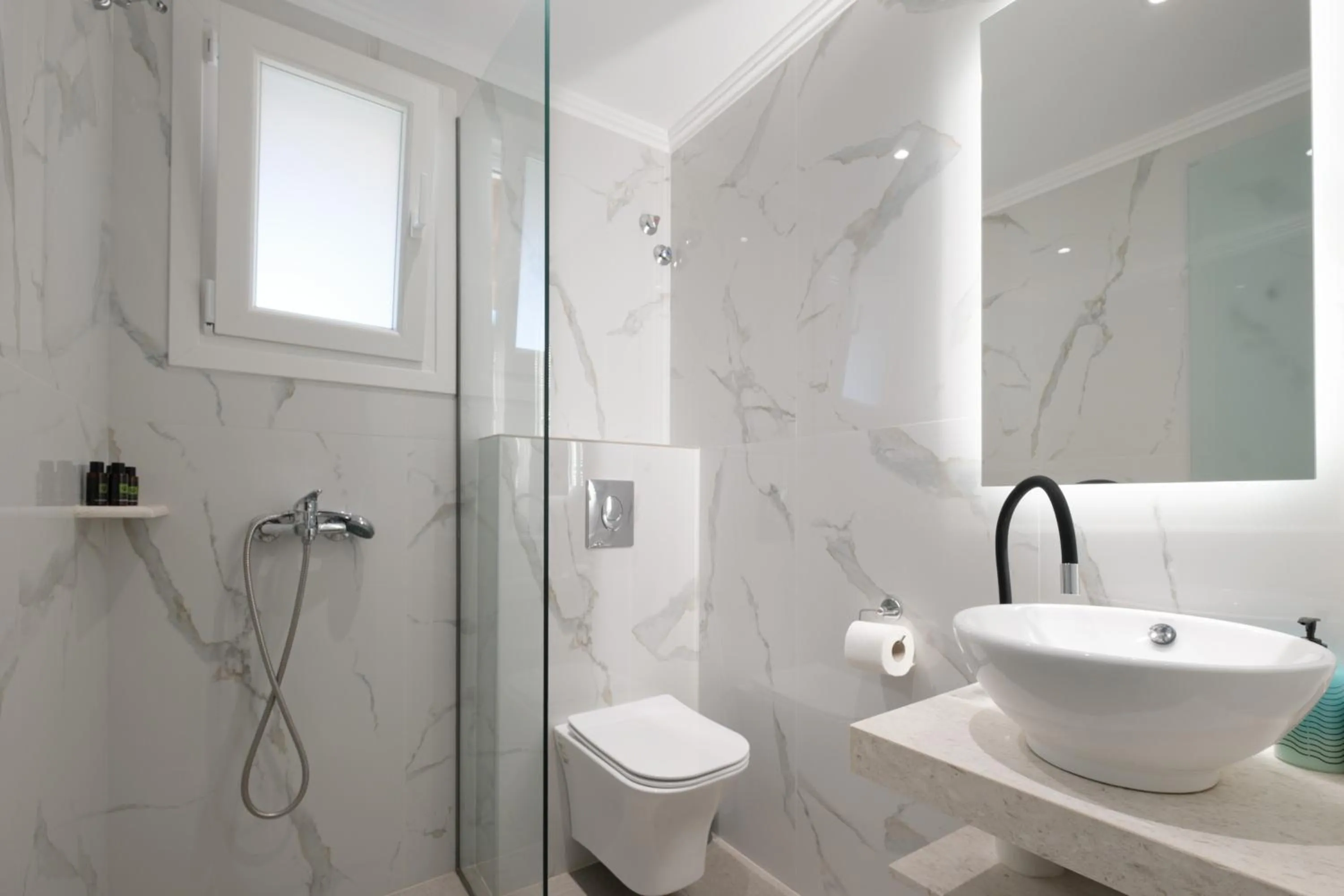 Shower in Feeloxenia Corfu Apartments