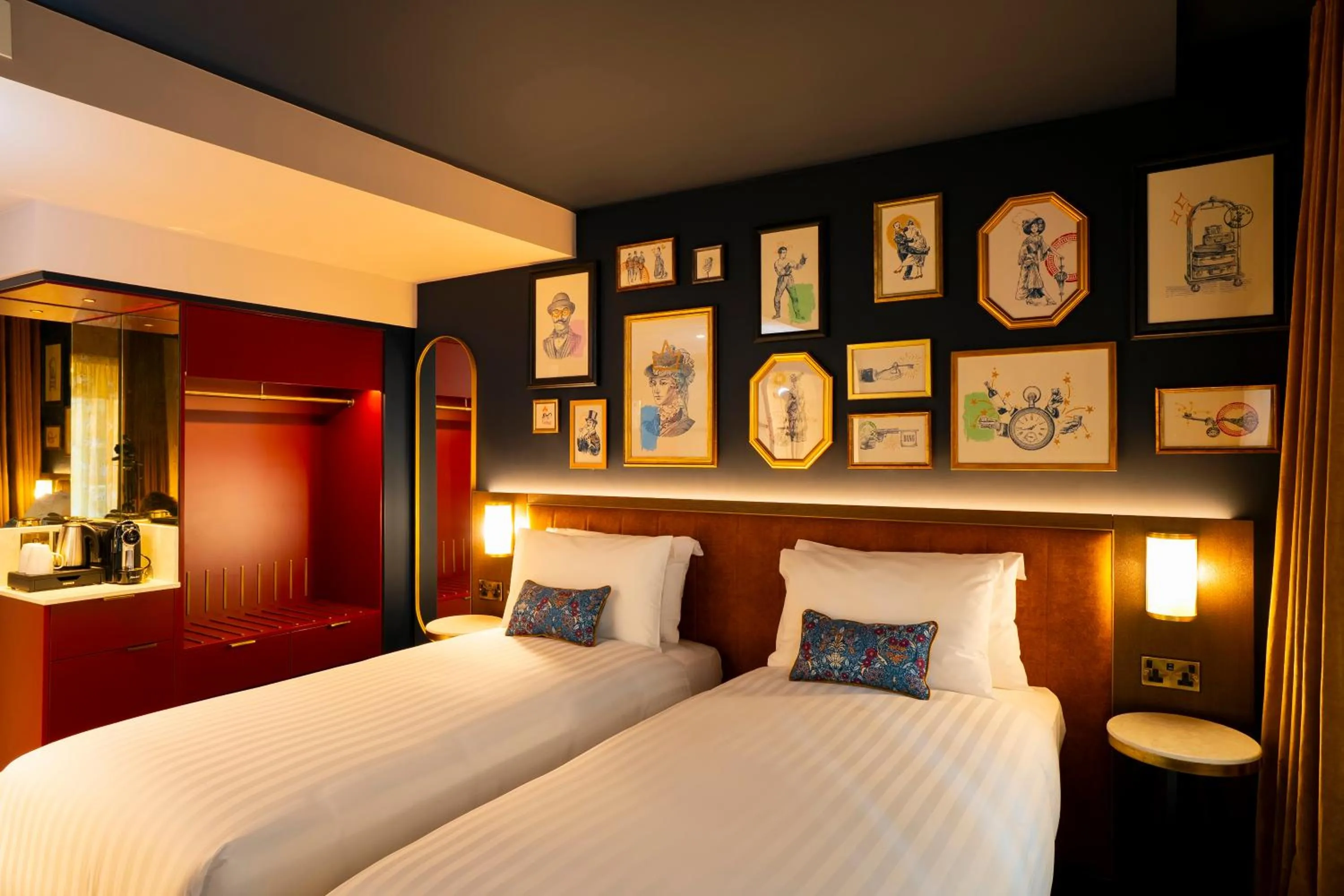 Bed in The Mercantile Hotel