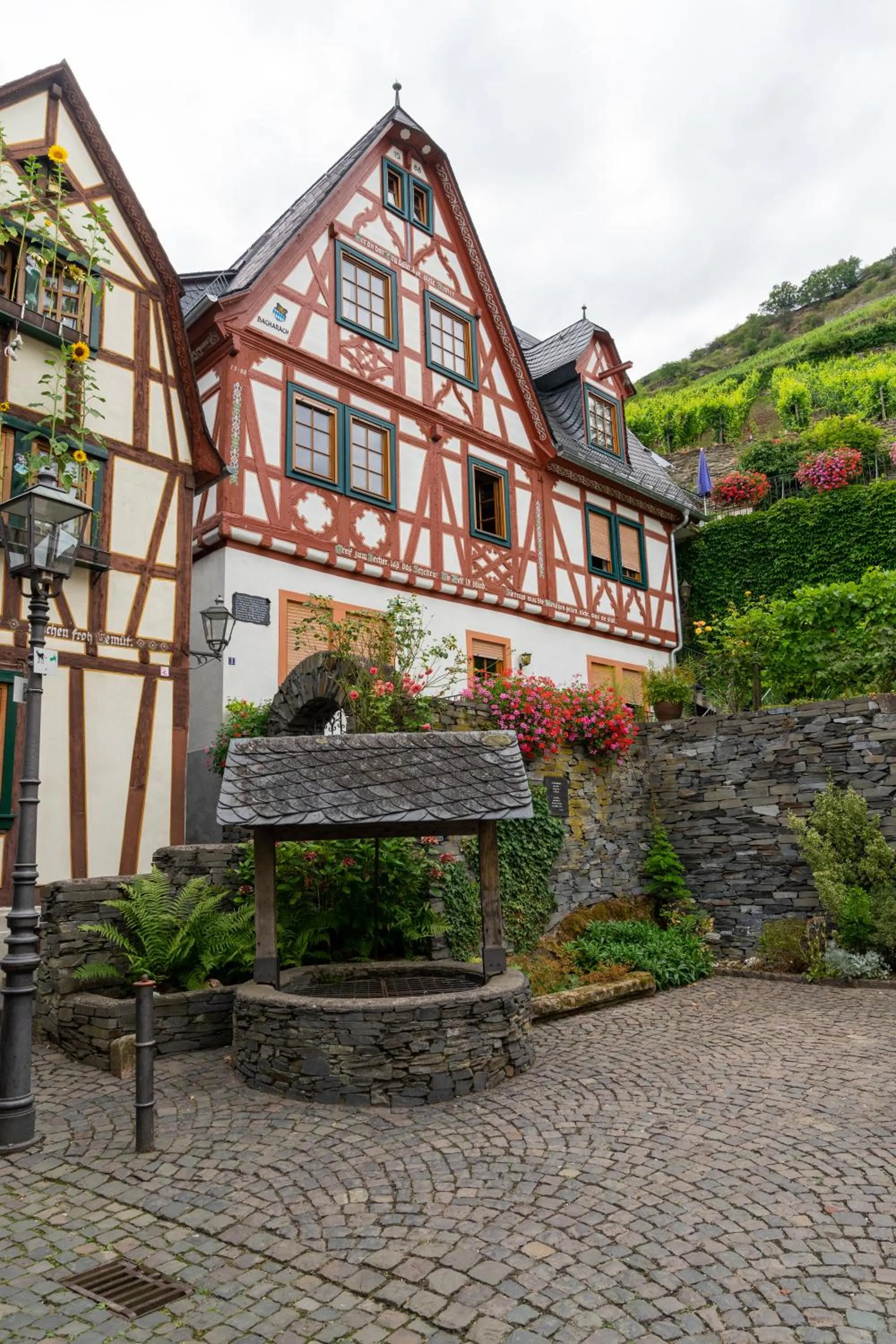 Nearby landmark in Altkölnischer Hof