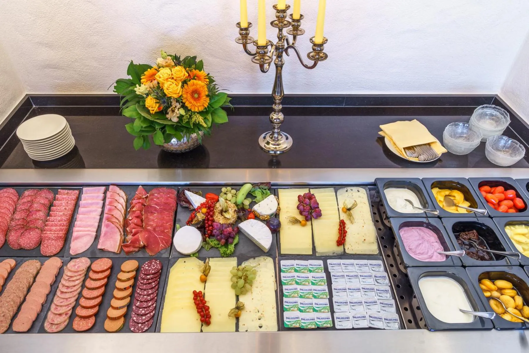 Buffet breakfast in Altkölnischer Hof