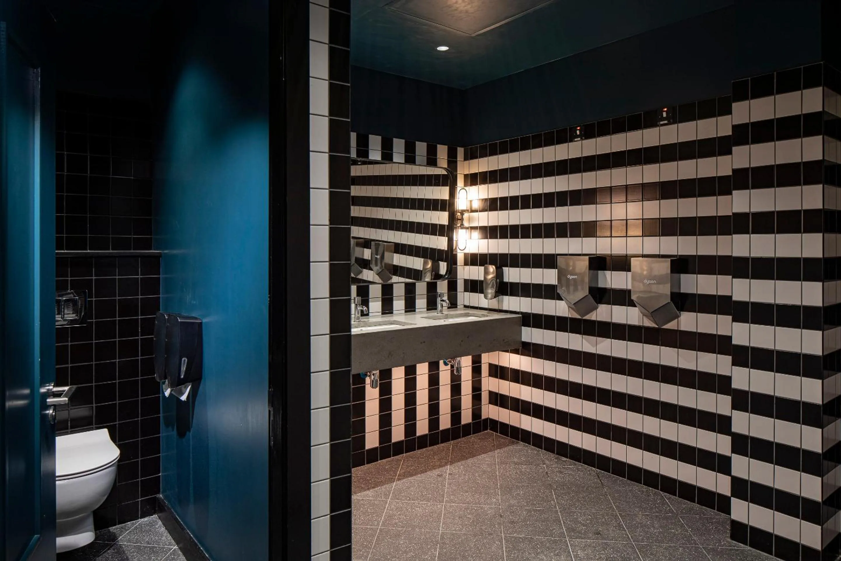 Bathroom in Latroupe Jacobs Inn