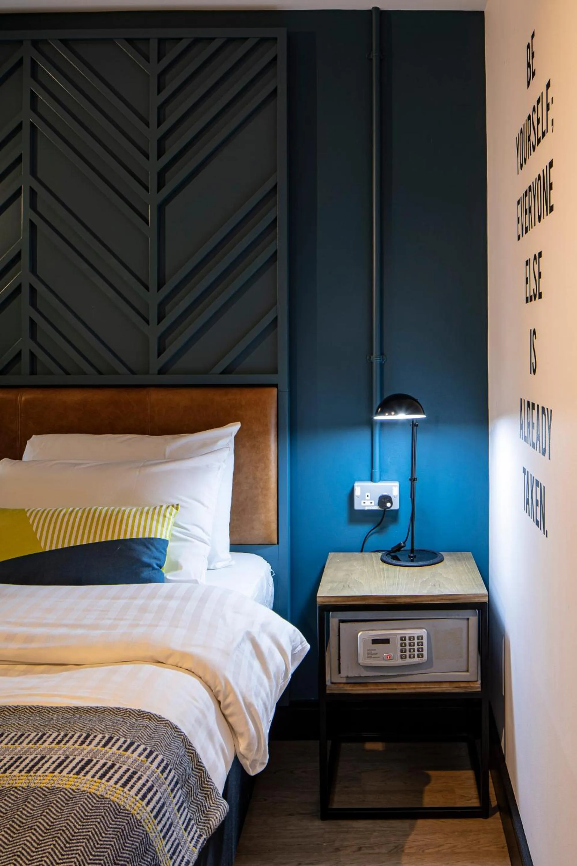 Bed in Latroupe Jacobs Inn