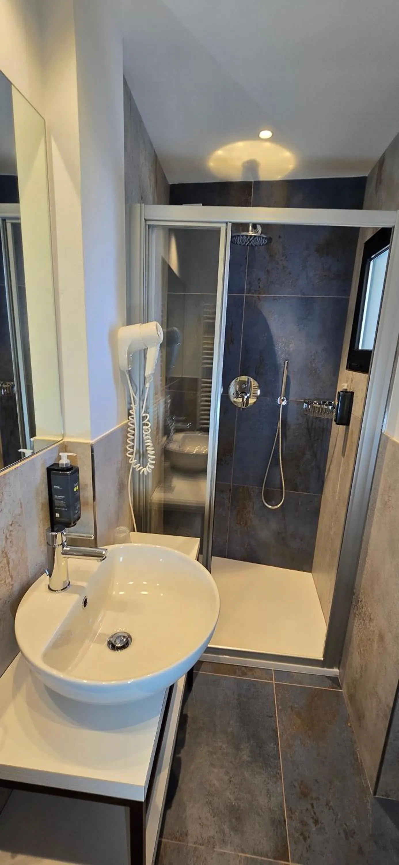 Shower in Hotel Grazia Riccione