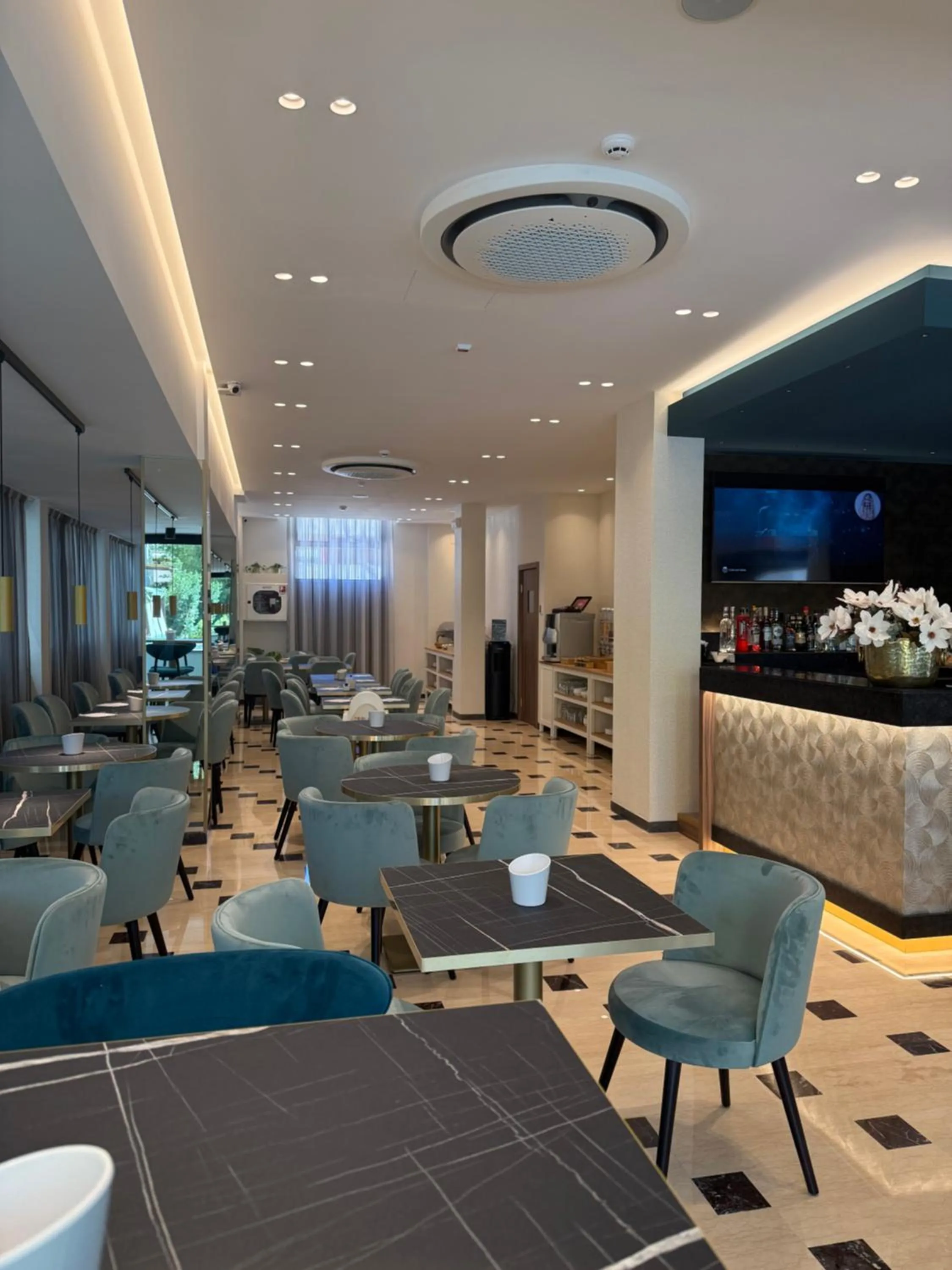 Restaurant/places to eat in Hotel Grazia Riccione