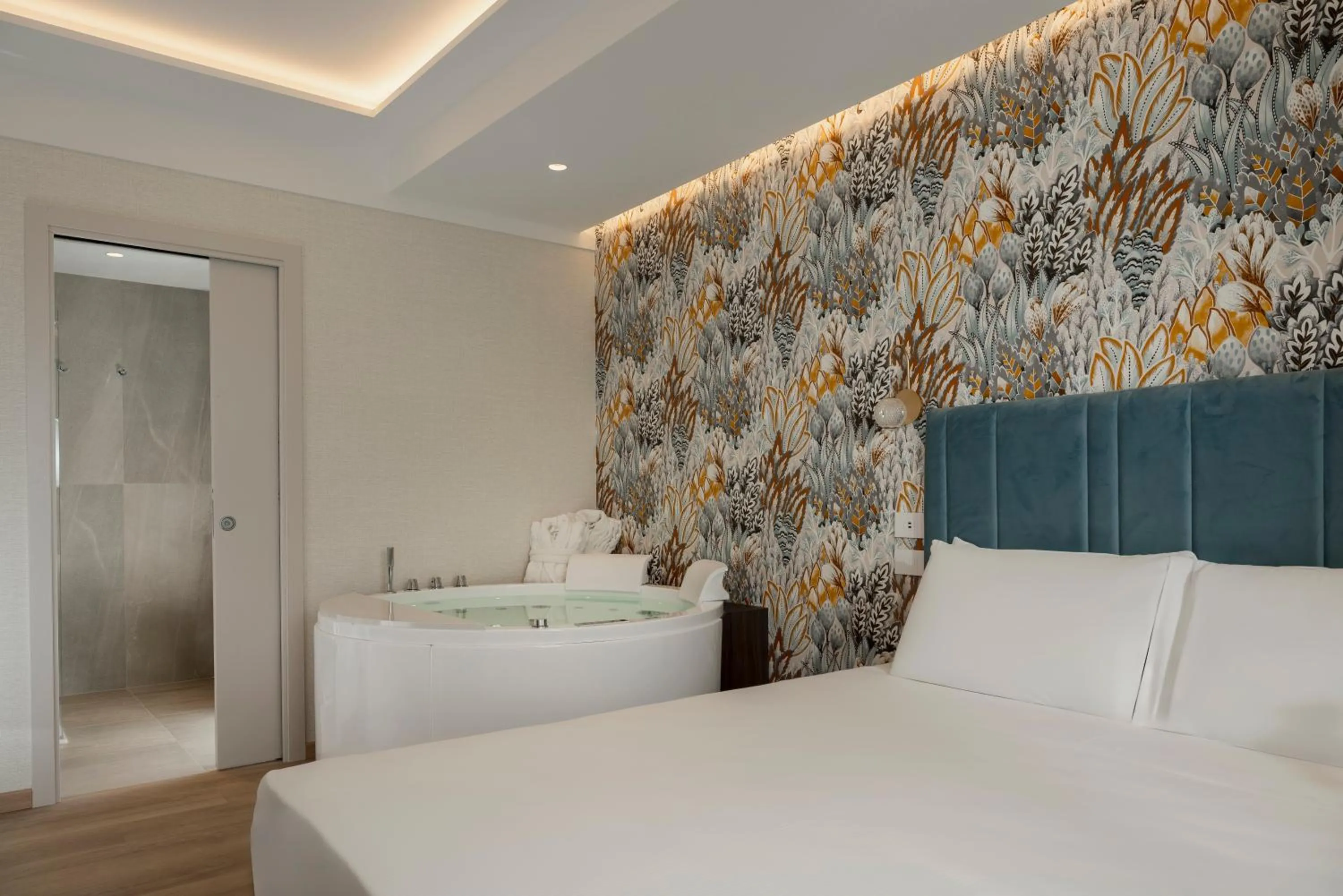 Hot Tub, Bed in Hotel Grazia Riccione