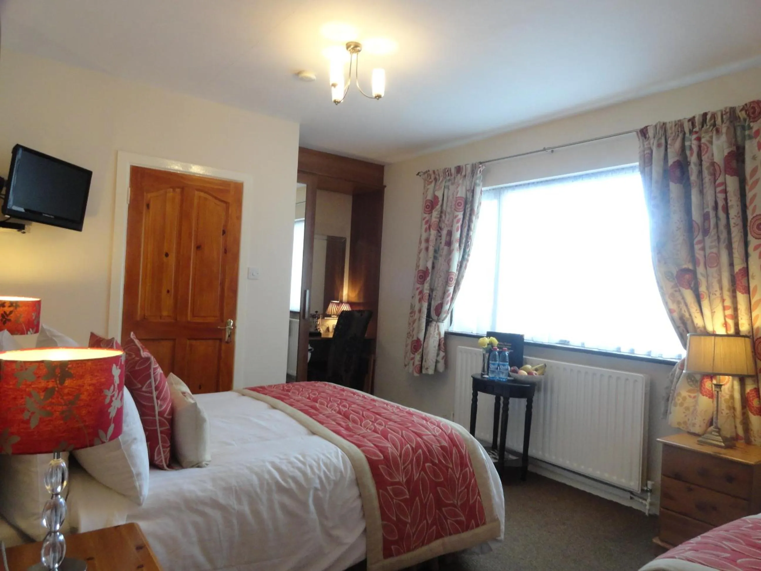 Photo of the whole room in Orley House B&B