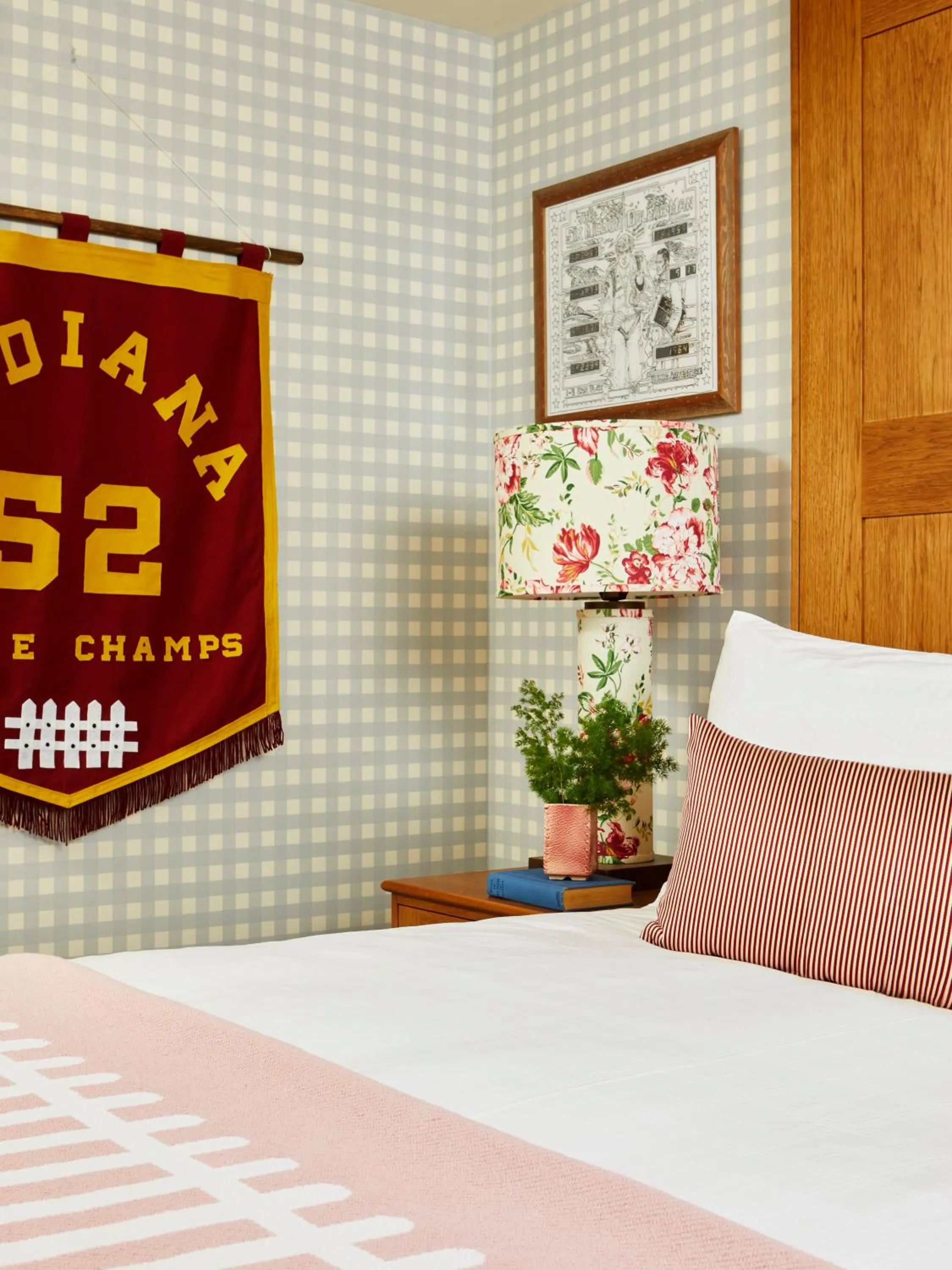 Bedroom, Bed in Graduate by Hilton Bloomington