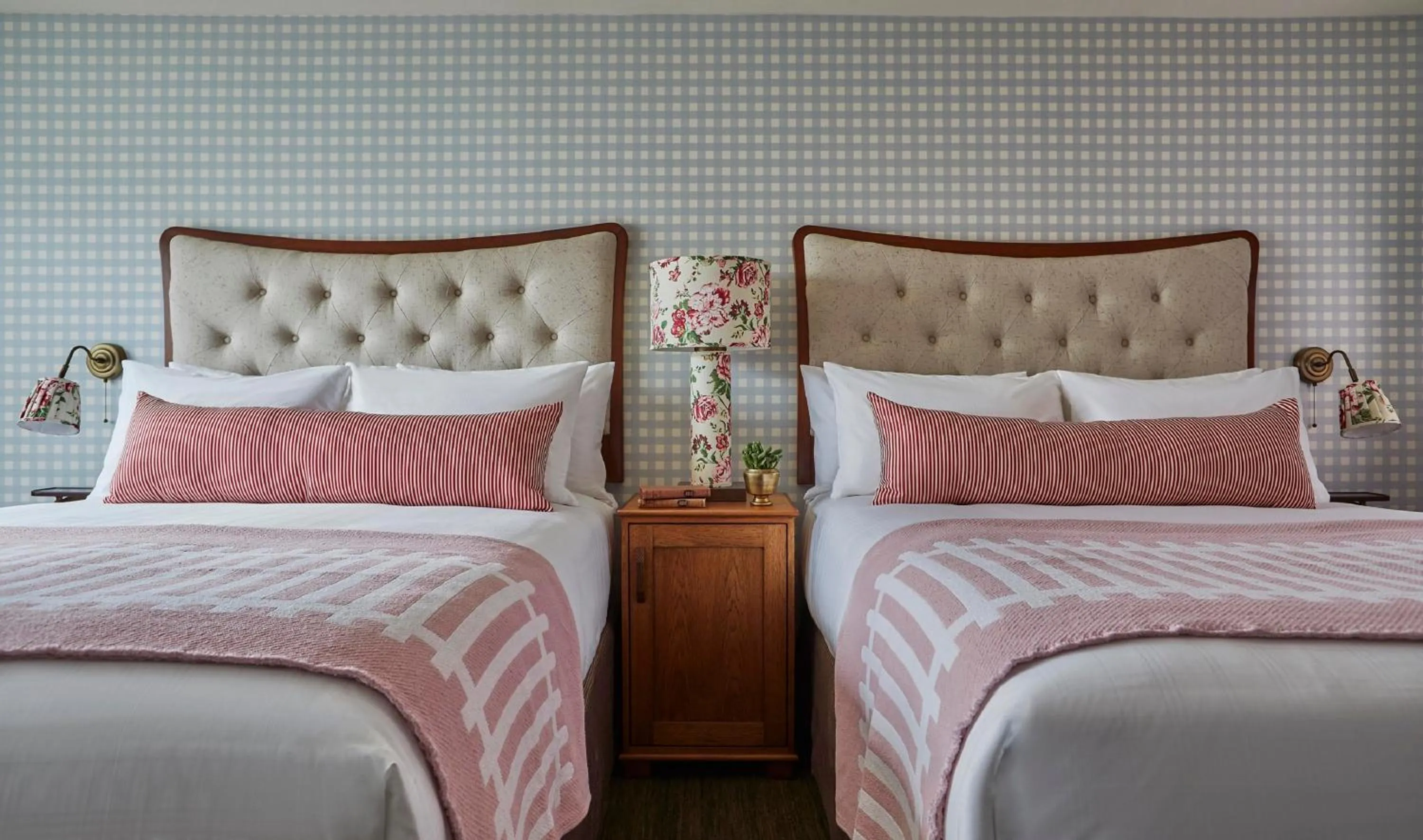 Bedroom, Bed in Graduate by Hilton Bloomington