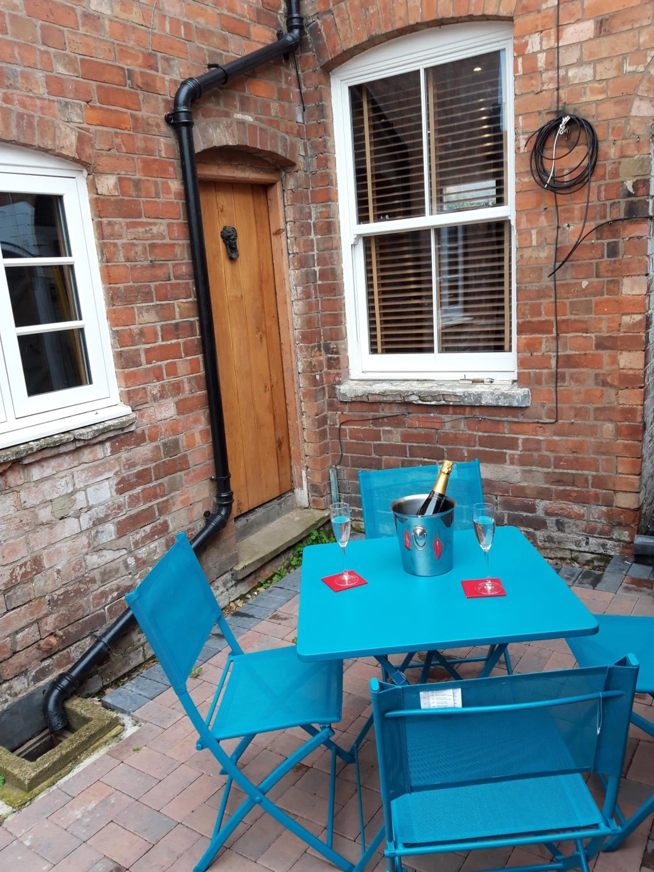 Simpsons Cottage - Grove Road Cottages