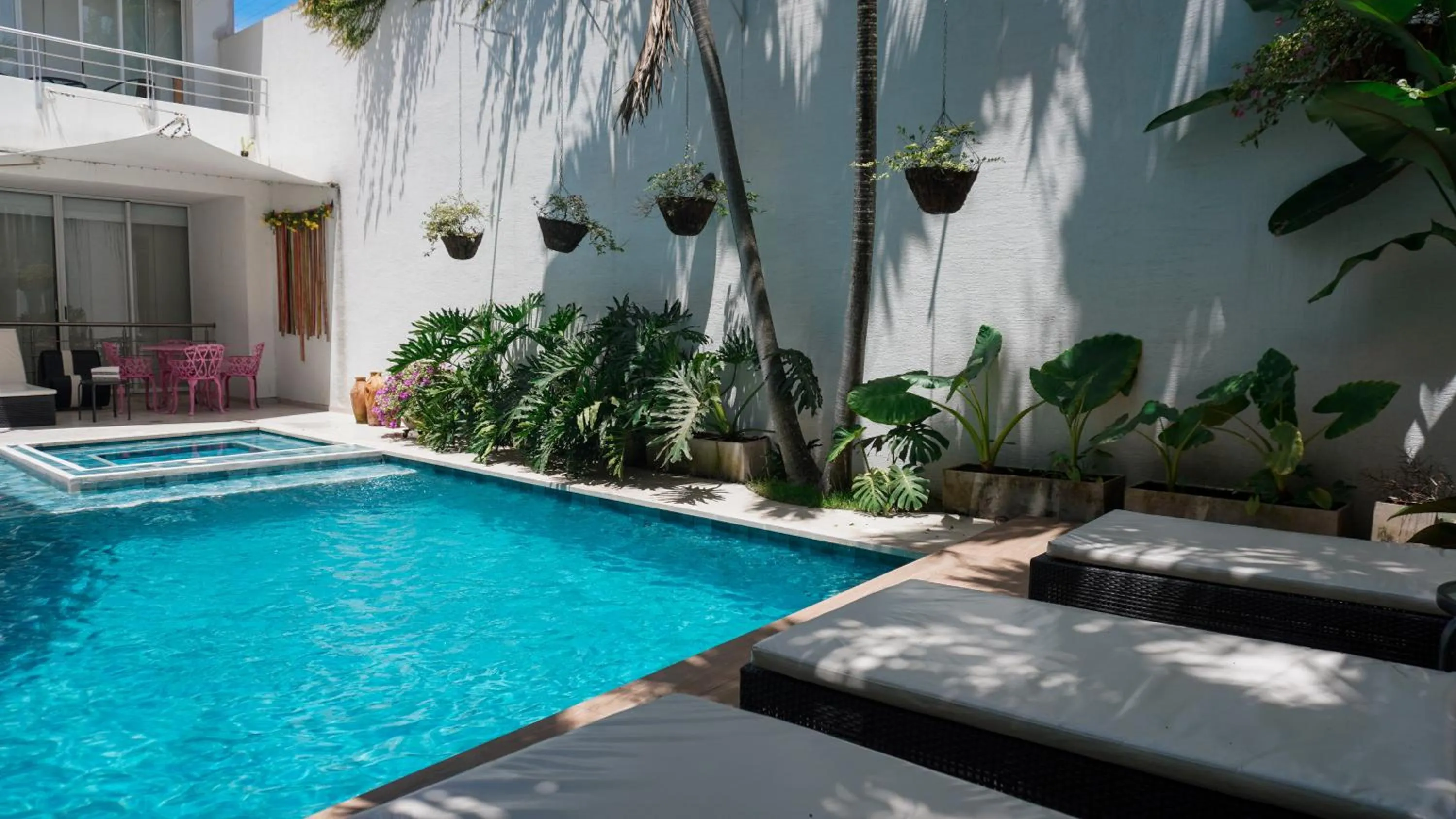 Swimming pool in Malik Hotel Boutique