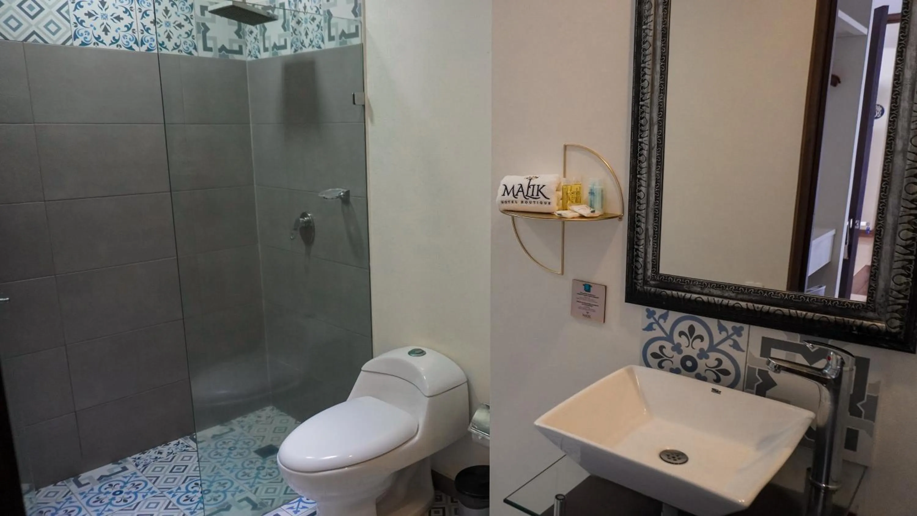 Bathroom in Malik Hotel Boutique