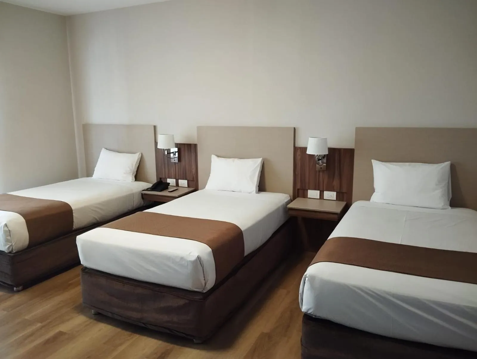 Bed in DM Hoteles Ayacucho