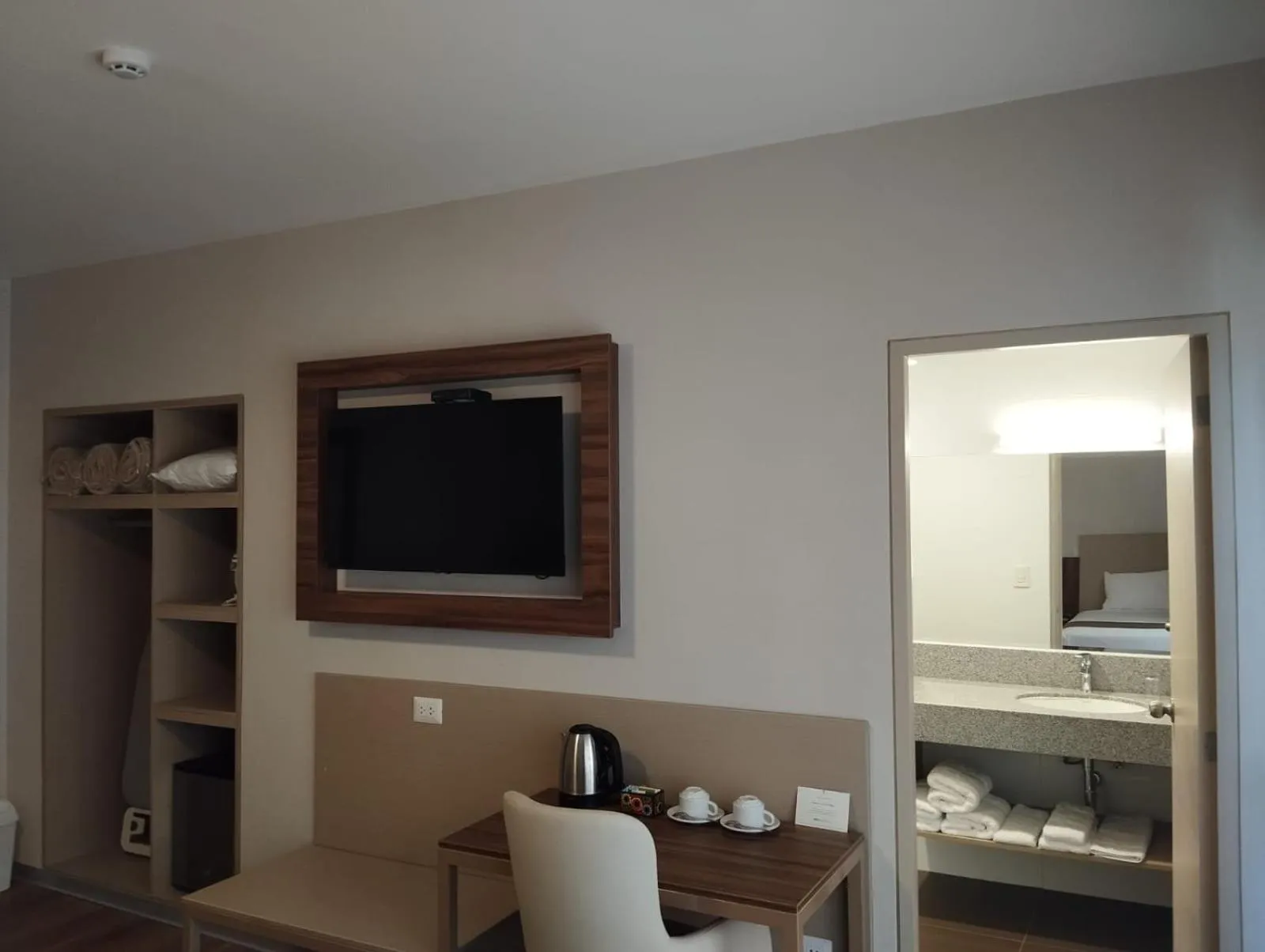 TV and multimedia in DM Hoteles Ayacucho