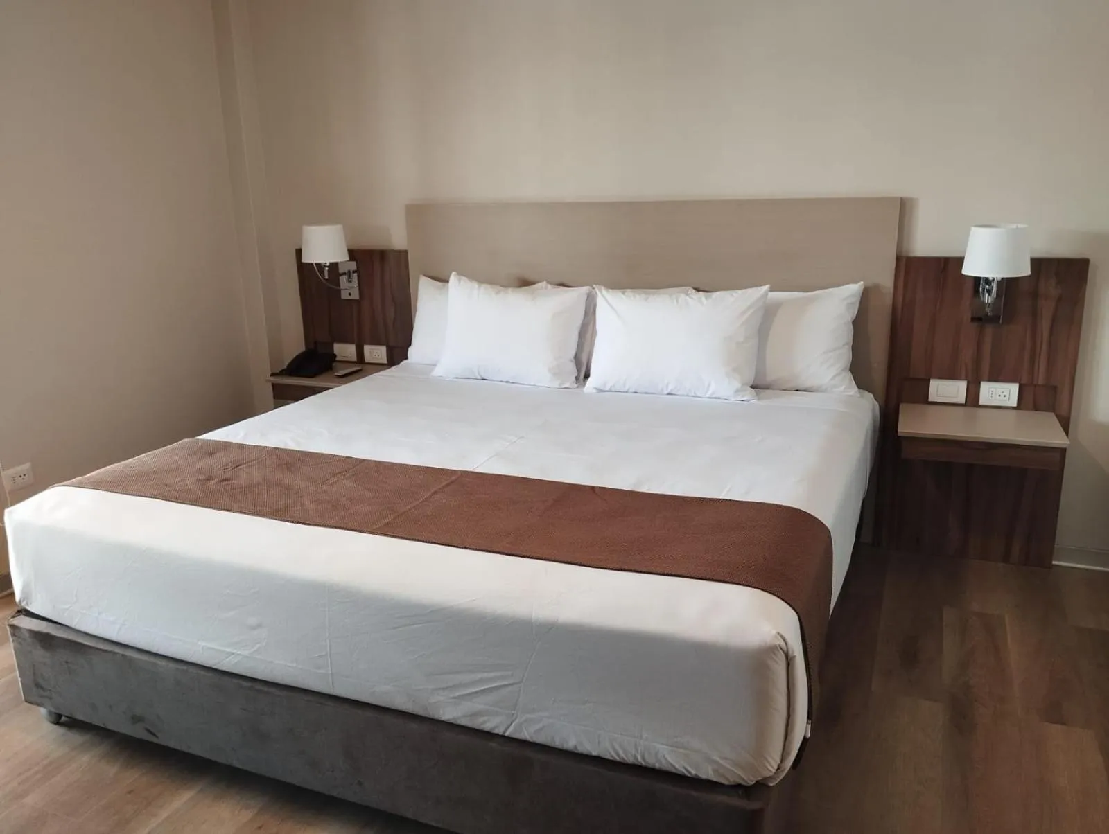 Bed in DM Hoteles Ayacucho