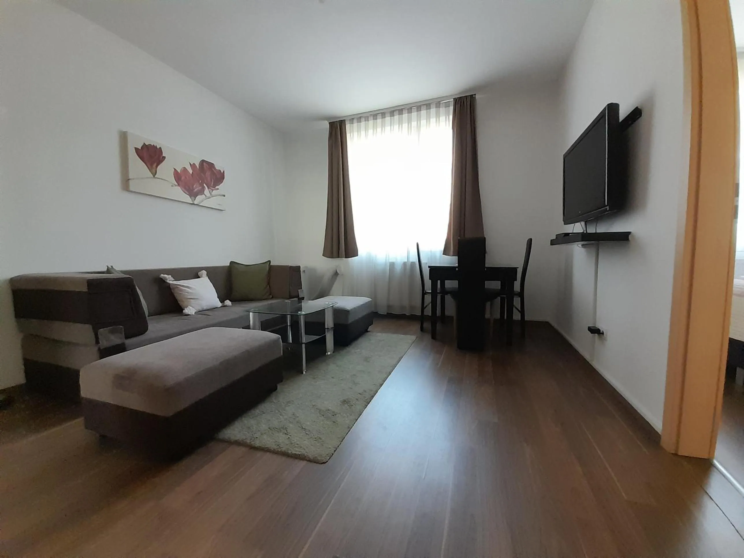 Photo of the whole room in Corvin Residence Apartments