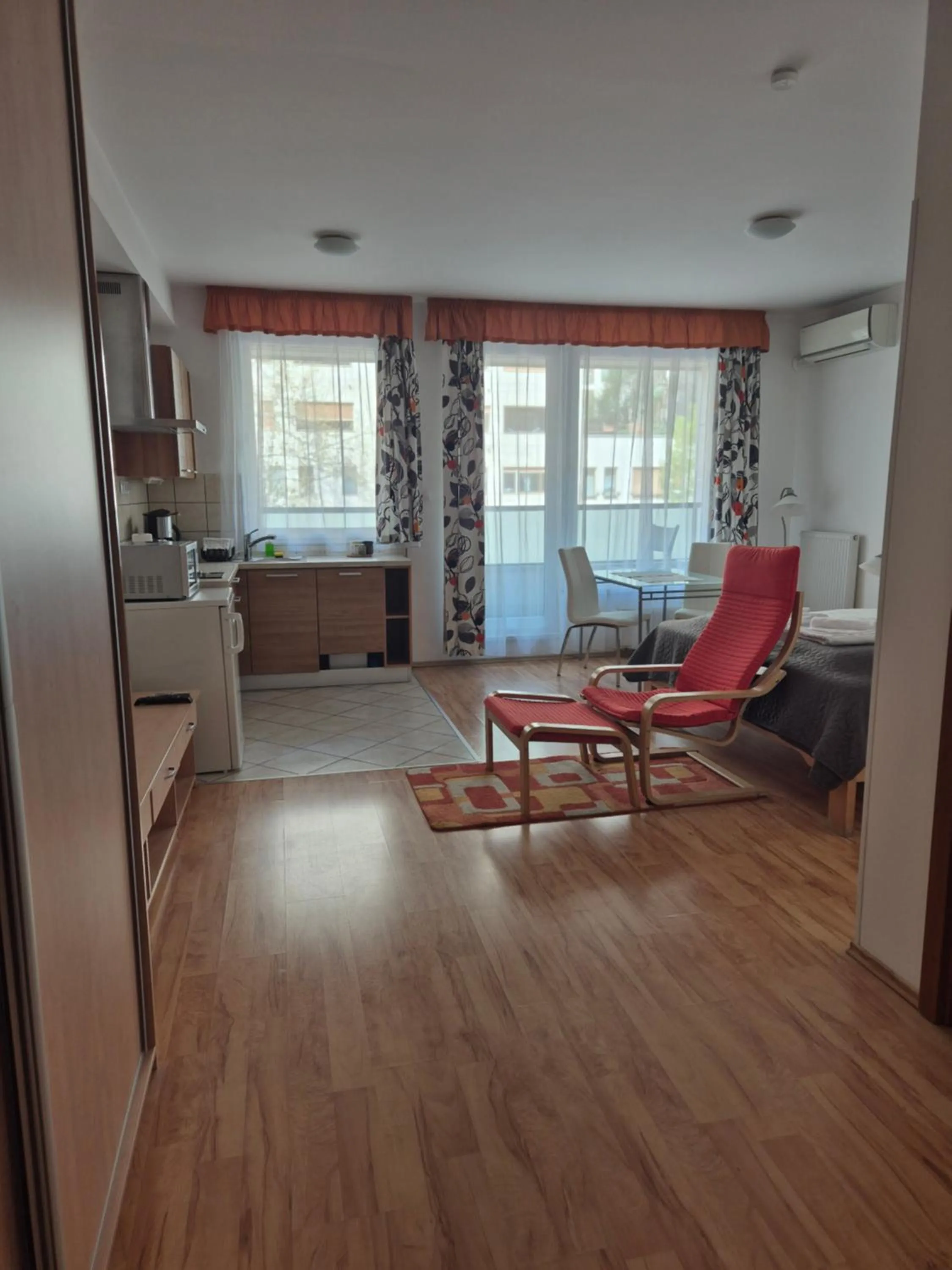 Photo of the whole room in Corvin Residence Apartments