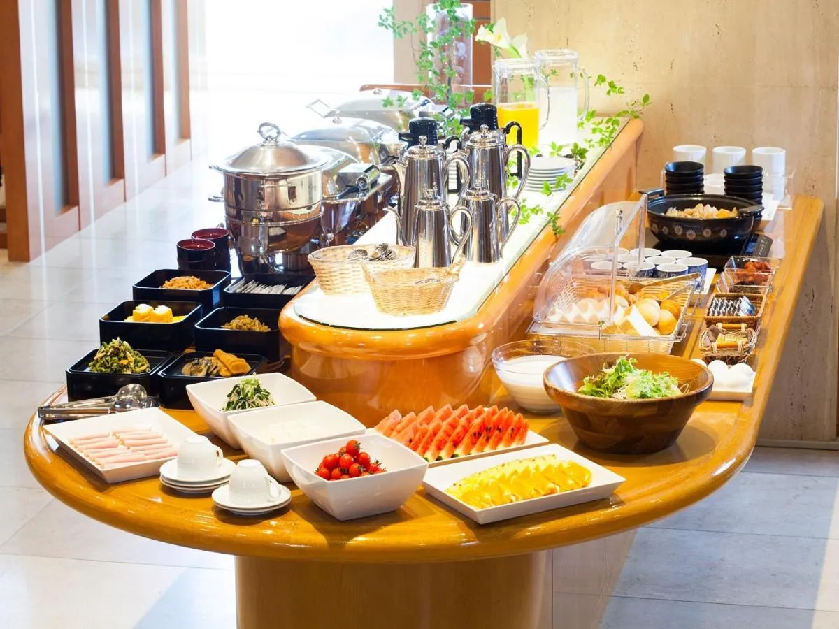 Breakfast in New Grand Hotel