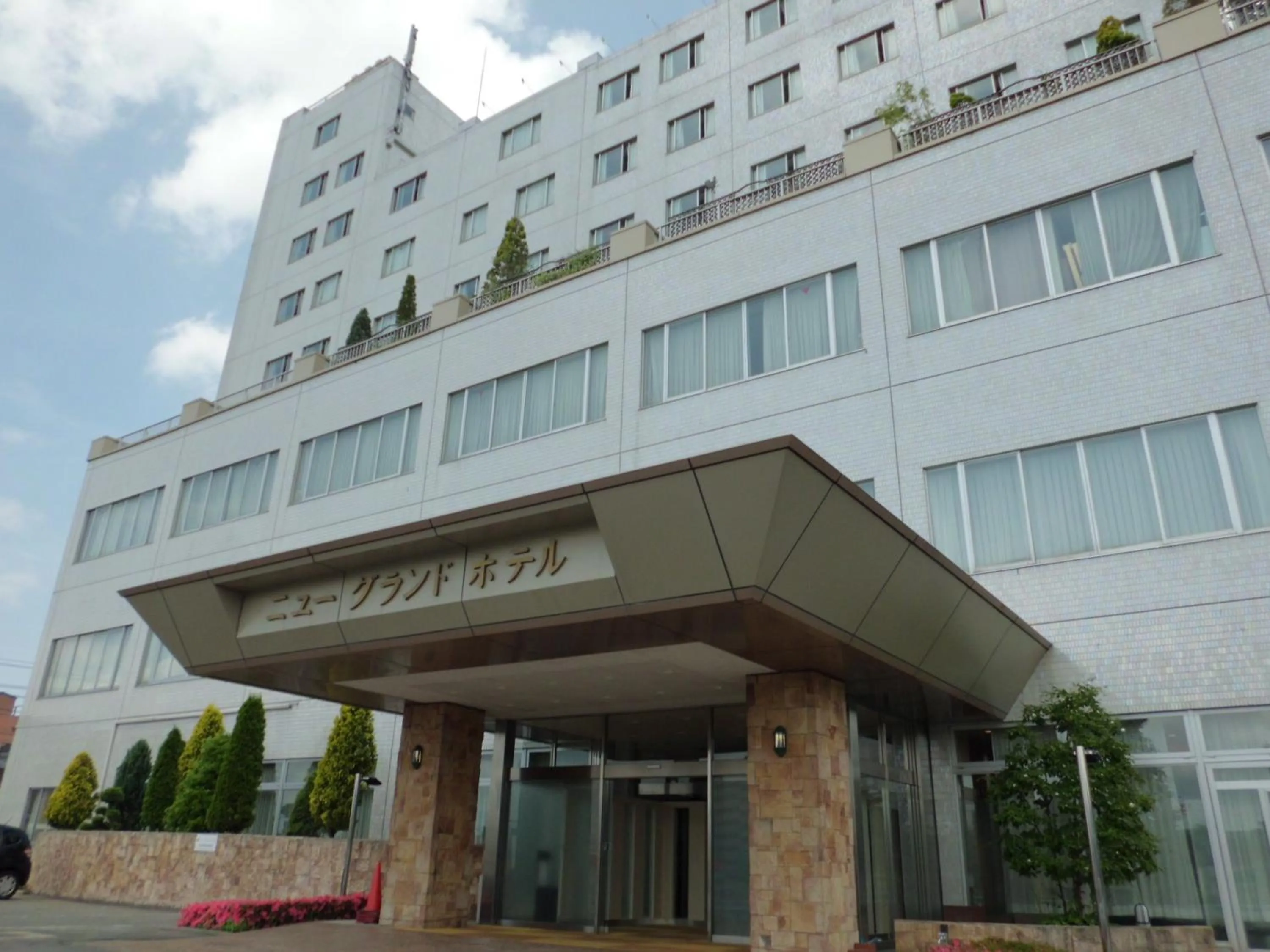 Property building in New Grand Hotel