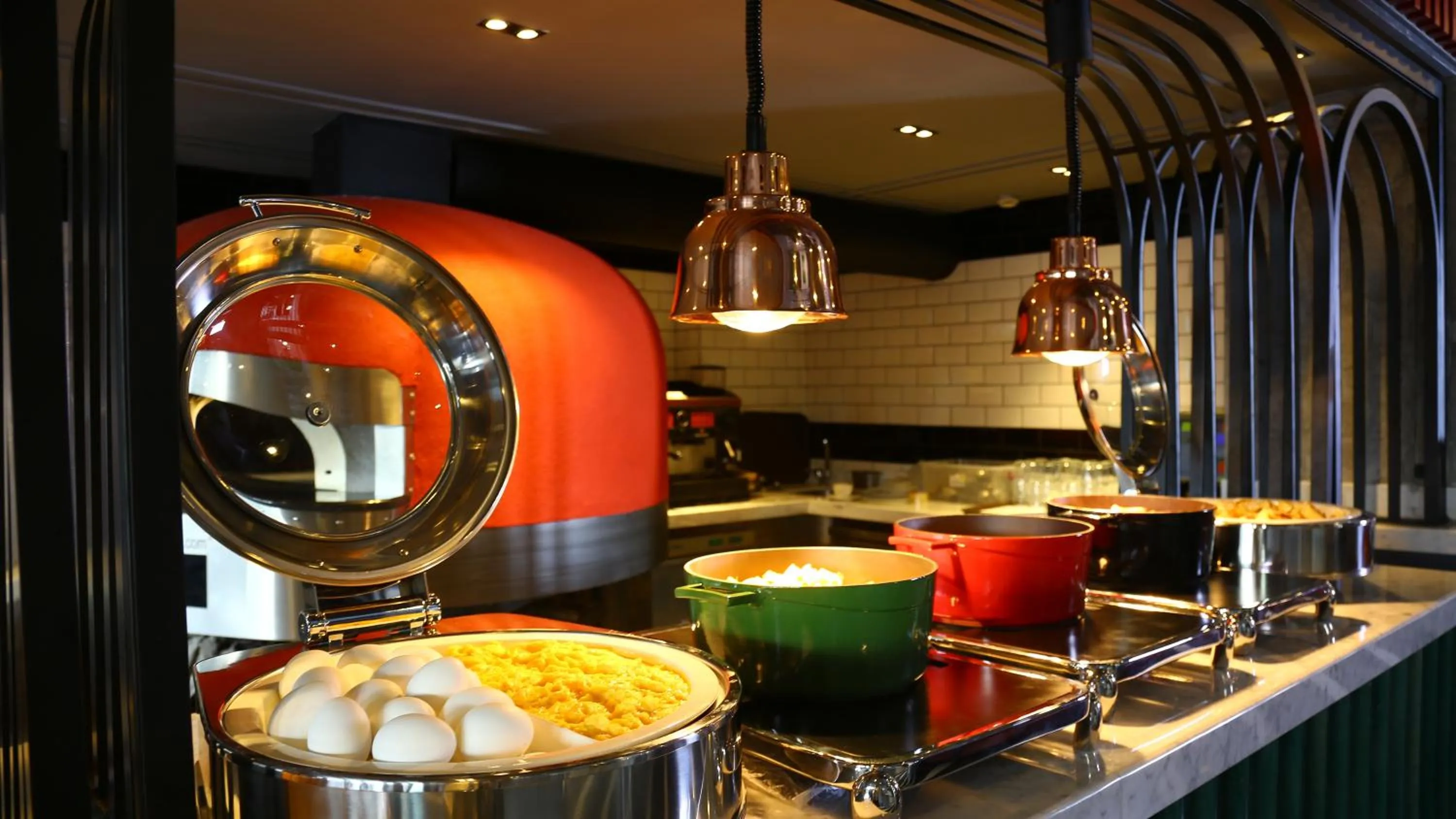 Buffet breakfast in Zimmer Bosphorus Hotel