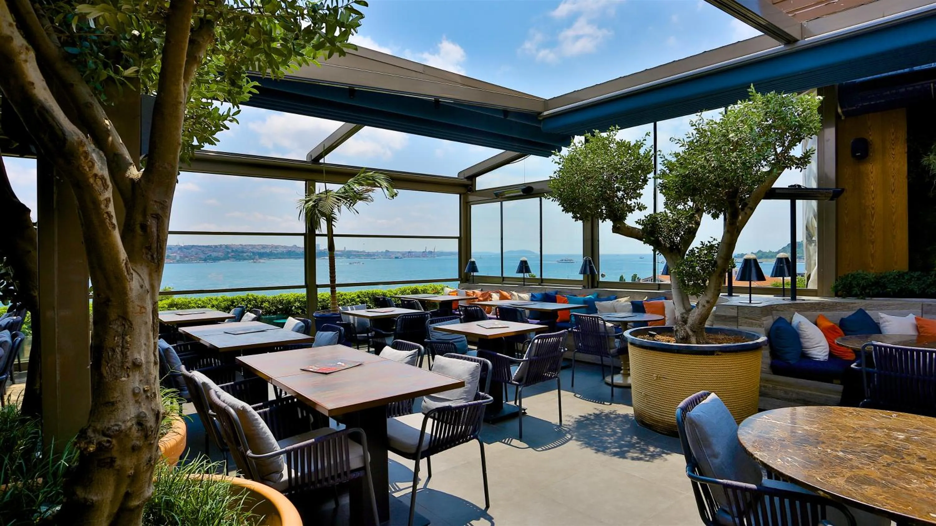 Balcony/Terrace in Zimmer Bosphorus Hotel
