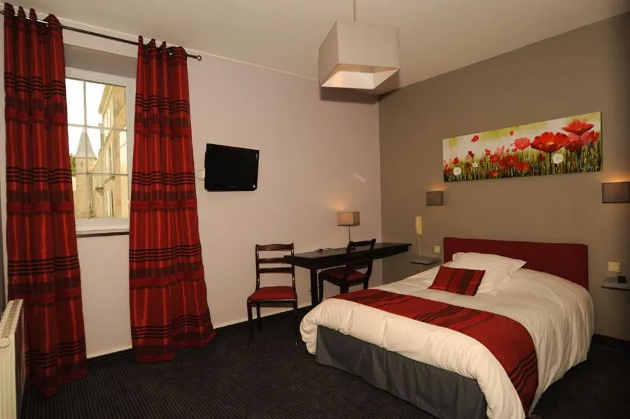 Photo of the whole room, Bed in Domaine du Griffier