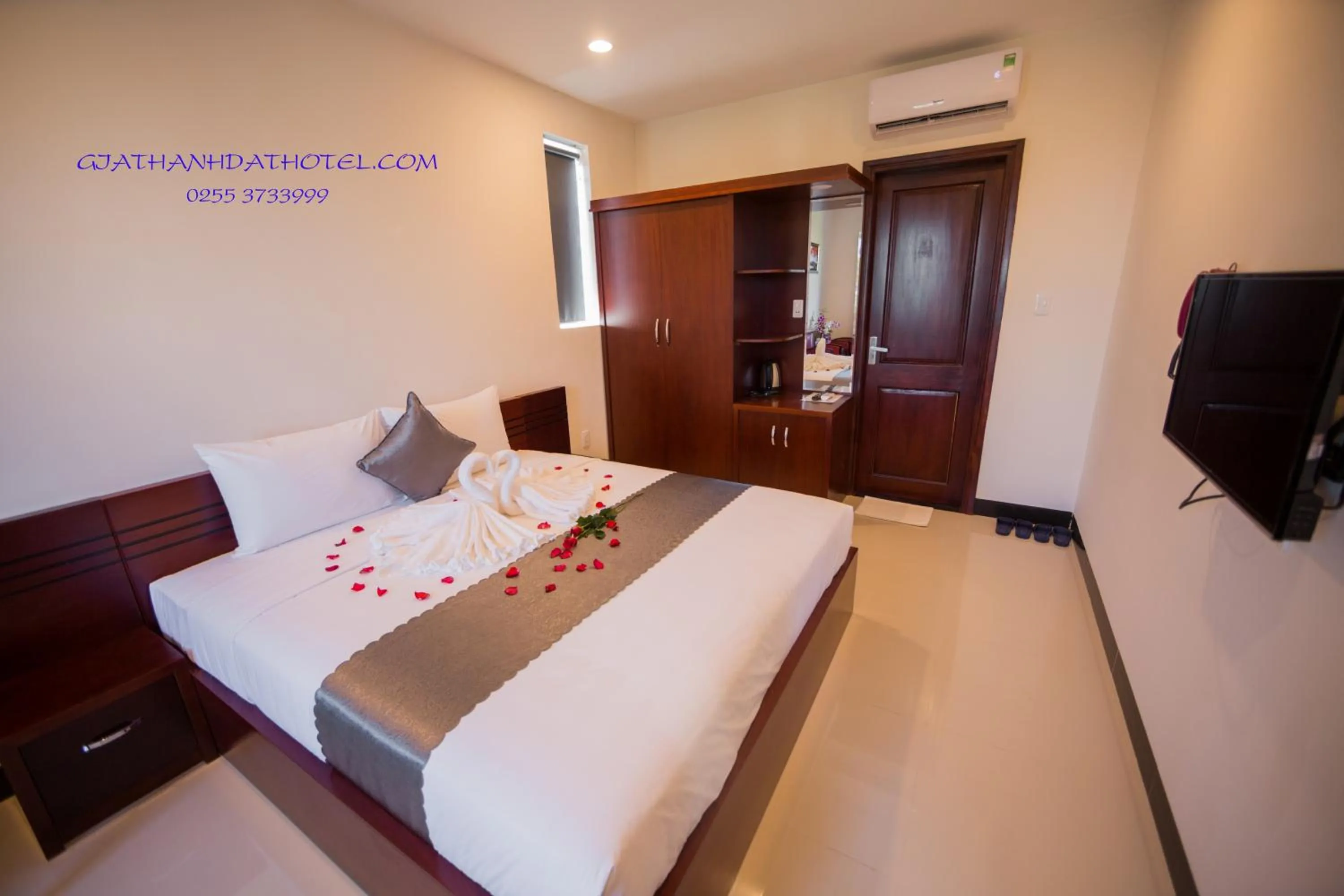 Bed in Gia Thành Đạt