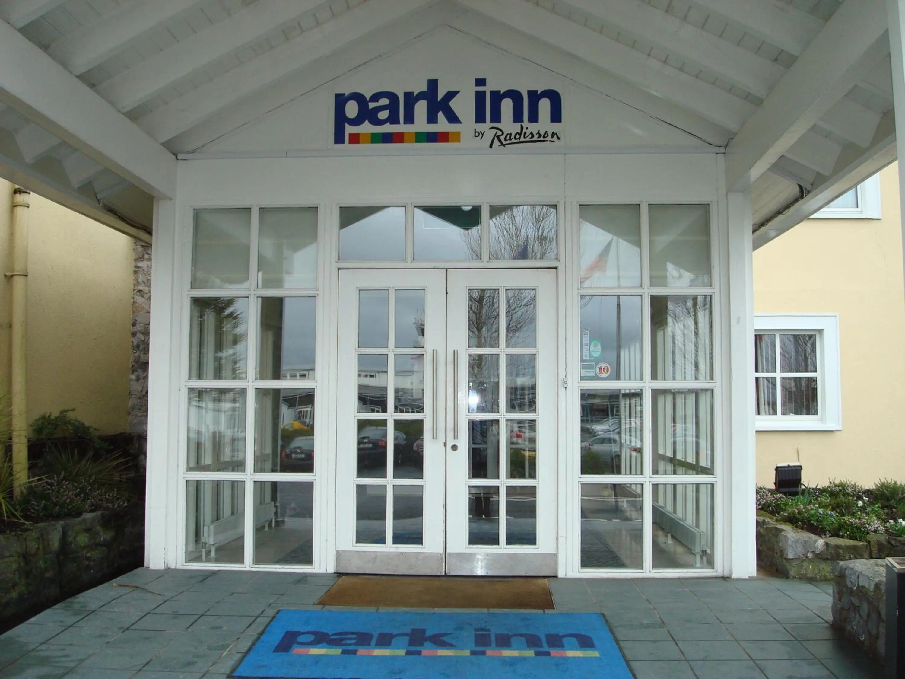 Facade/entrance in Park Inn by Radisson Shannon Airport