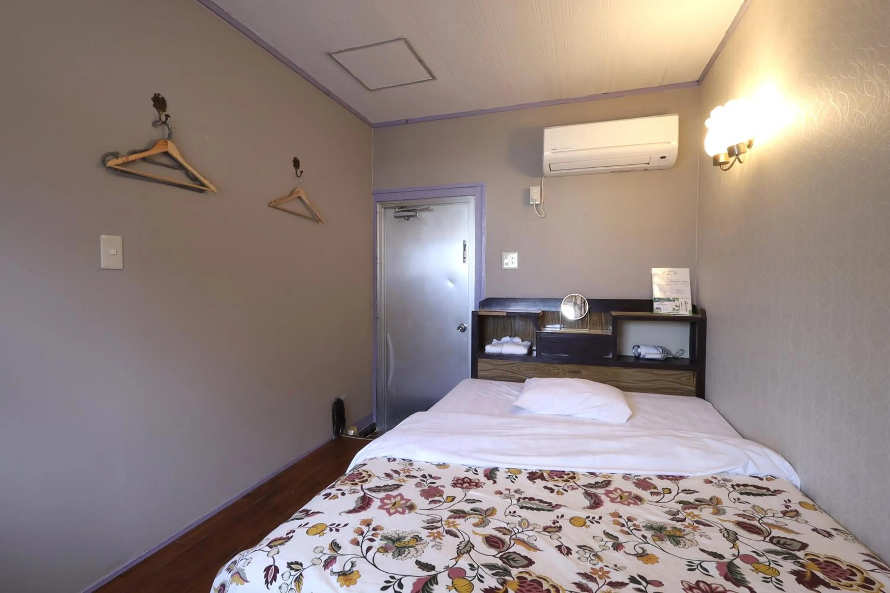 Bed in Shirahama Hotel