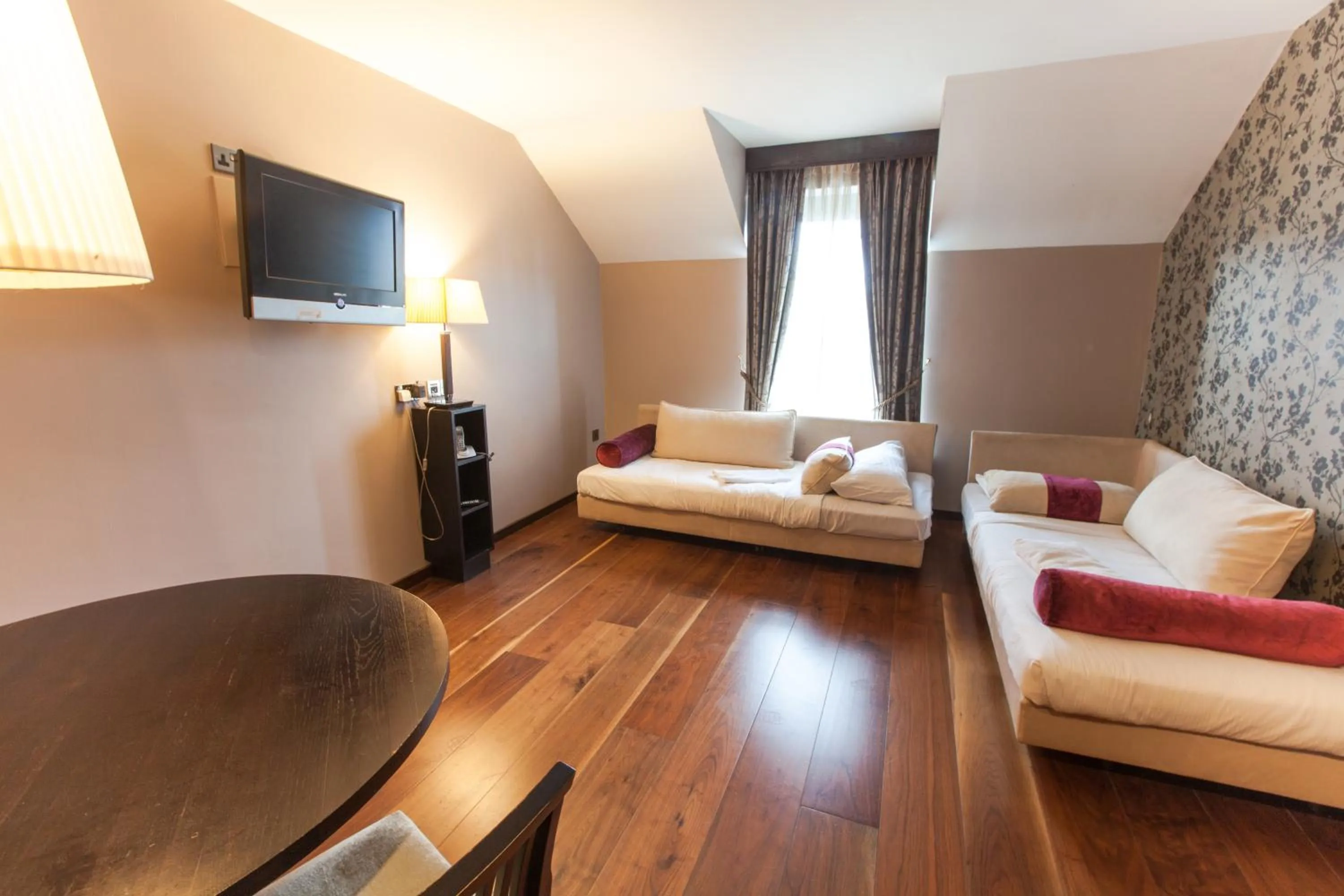 Bed in The Twelve Hotel