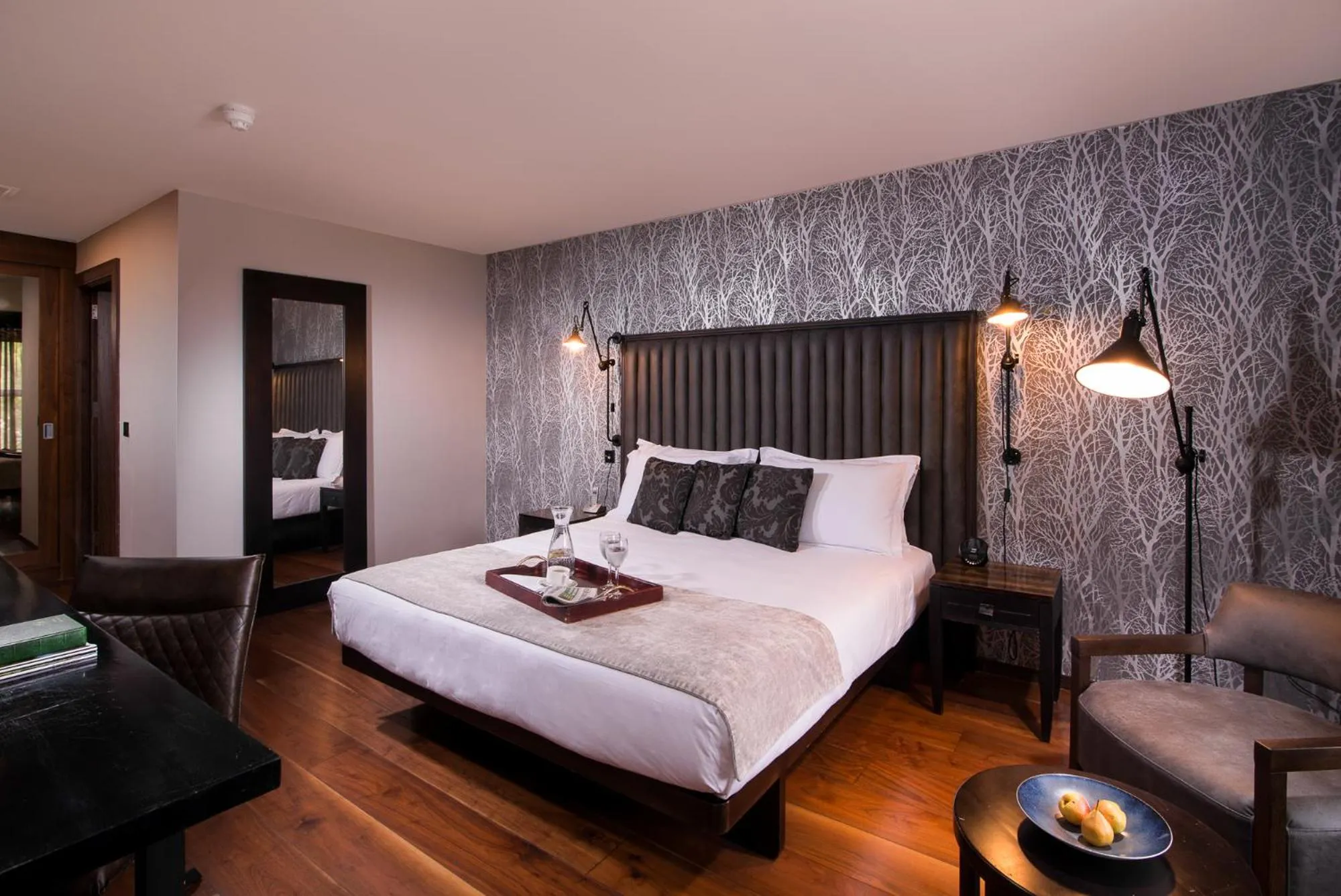 Photo of the whole room, Bed in The Twelve Hotel