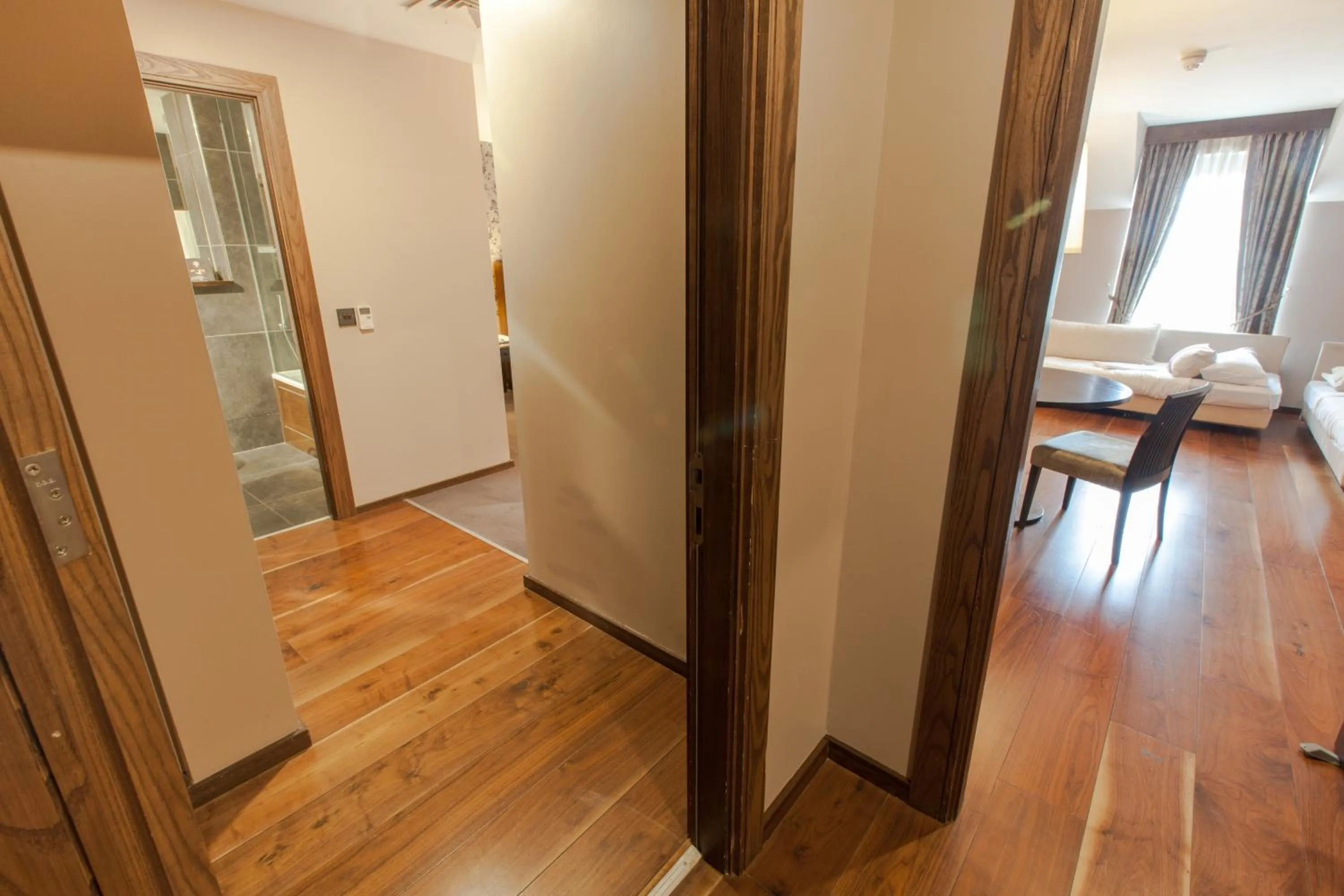 Photo of the whole room, Bed in The Twelve Hotel