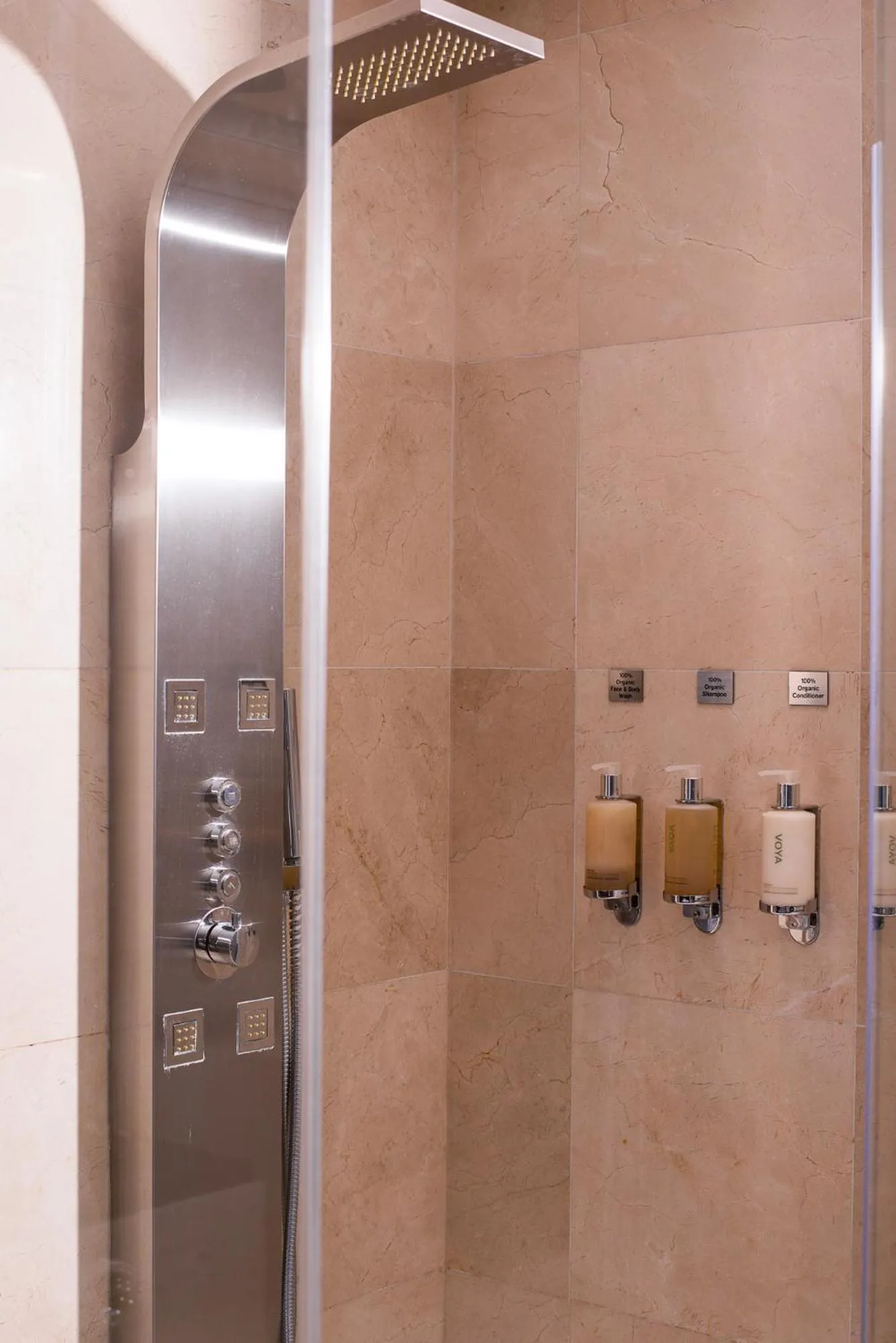 Bathroom in The Twelve Hotel