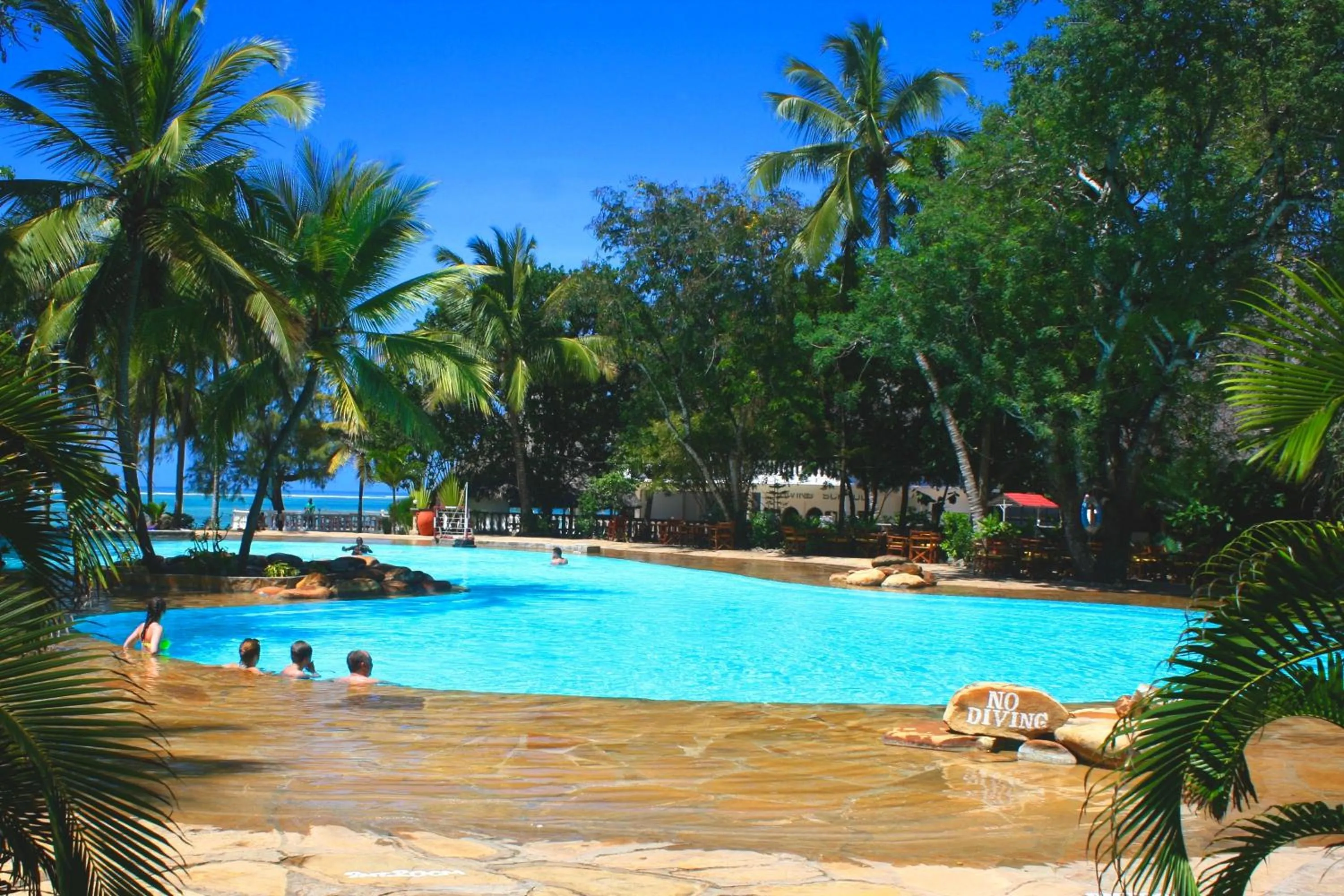 Swimming pool in Papillon Lagoon Reef Hotel