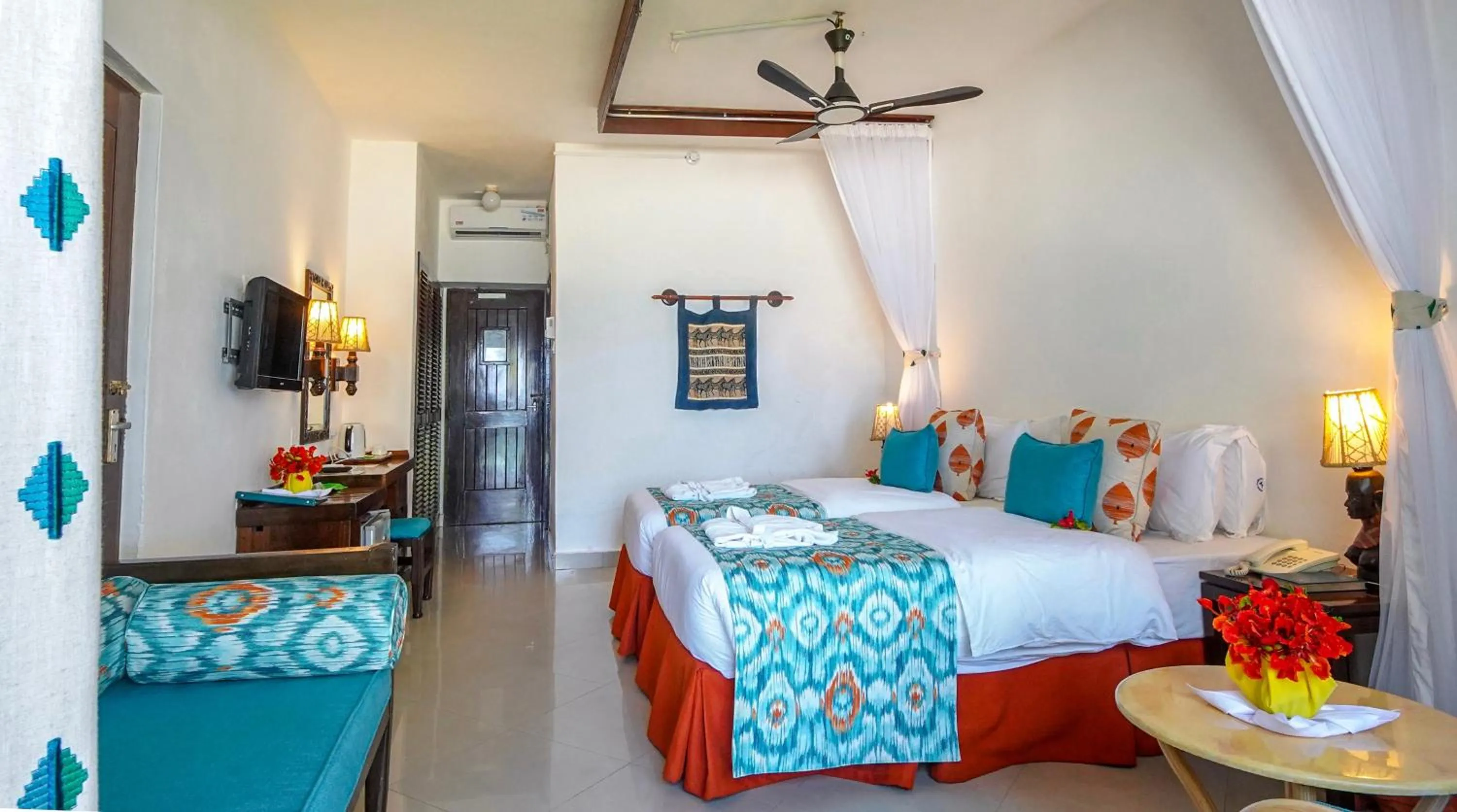 Toilet, Bed in Papillon Lagoon Reef Hotel