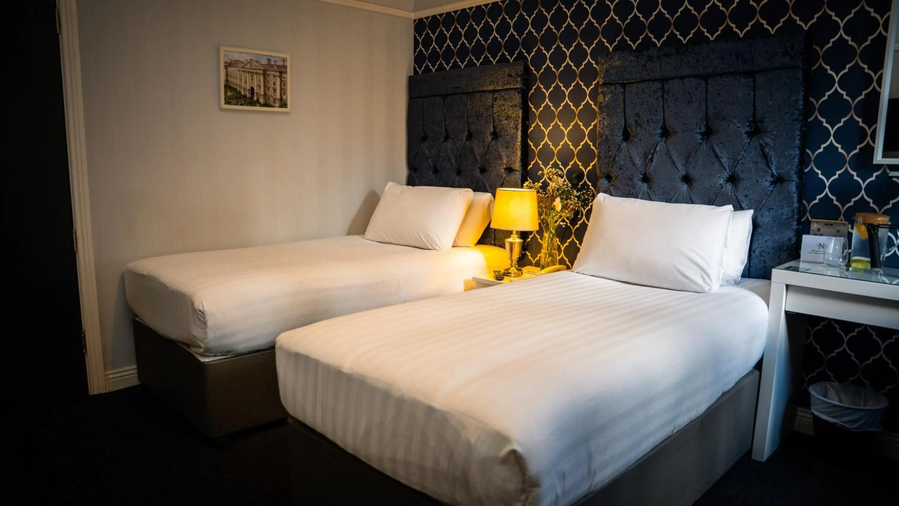 Bed in Hotel St George by Nina