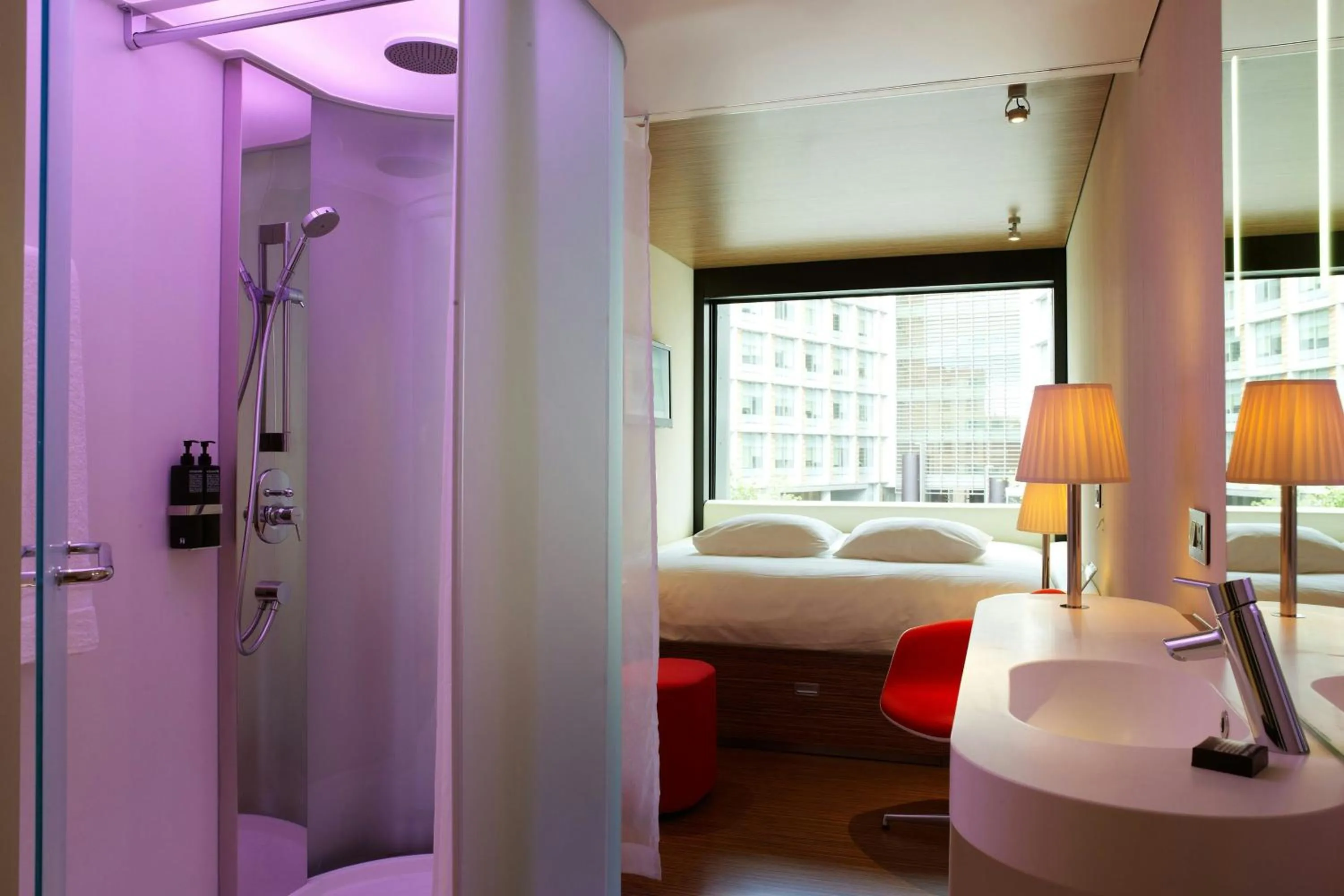 Bedroom, Bed in citizenM London Bankside