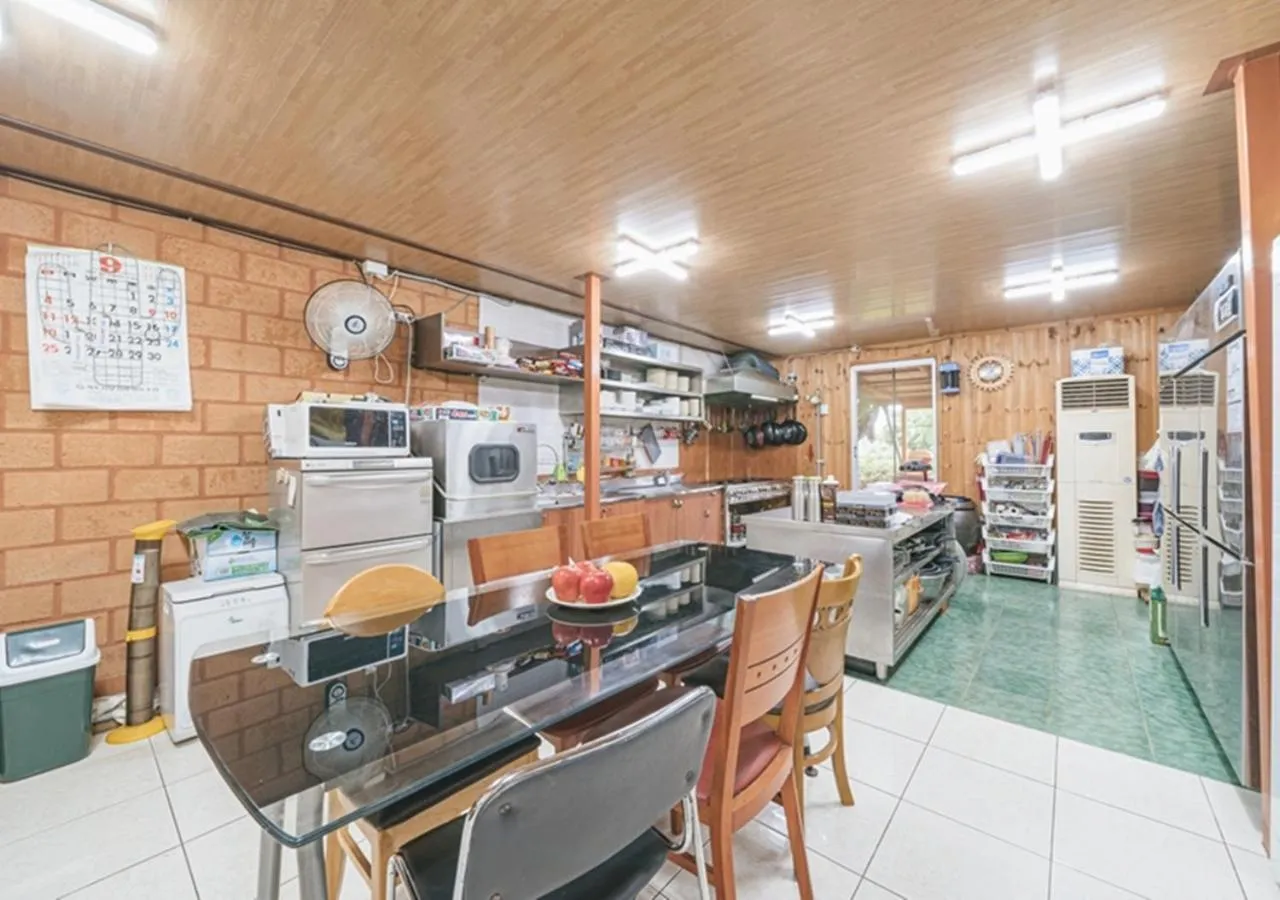 Communal kitchen in Jeju Healing Resort