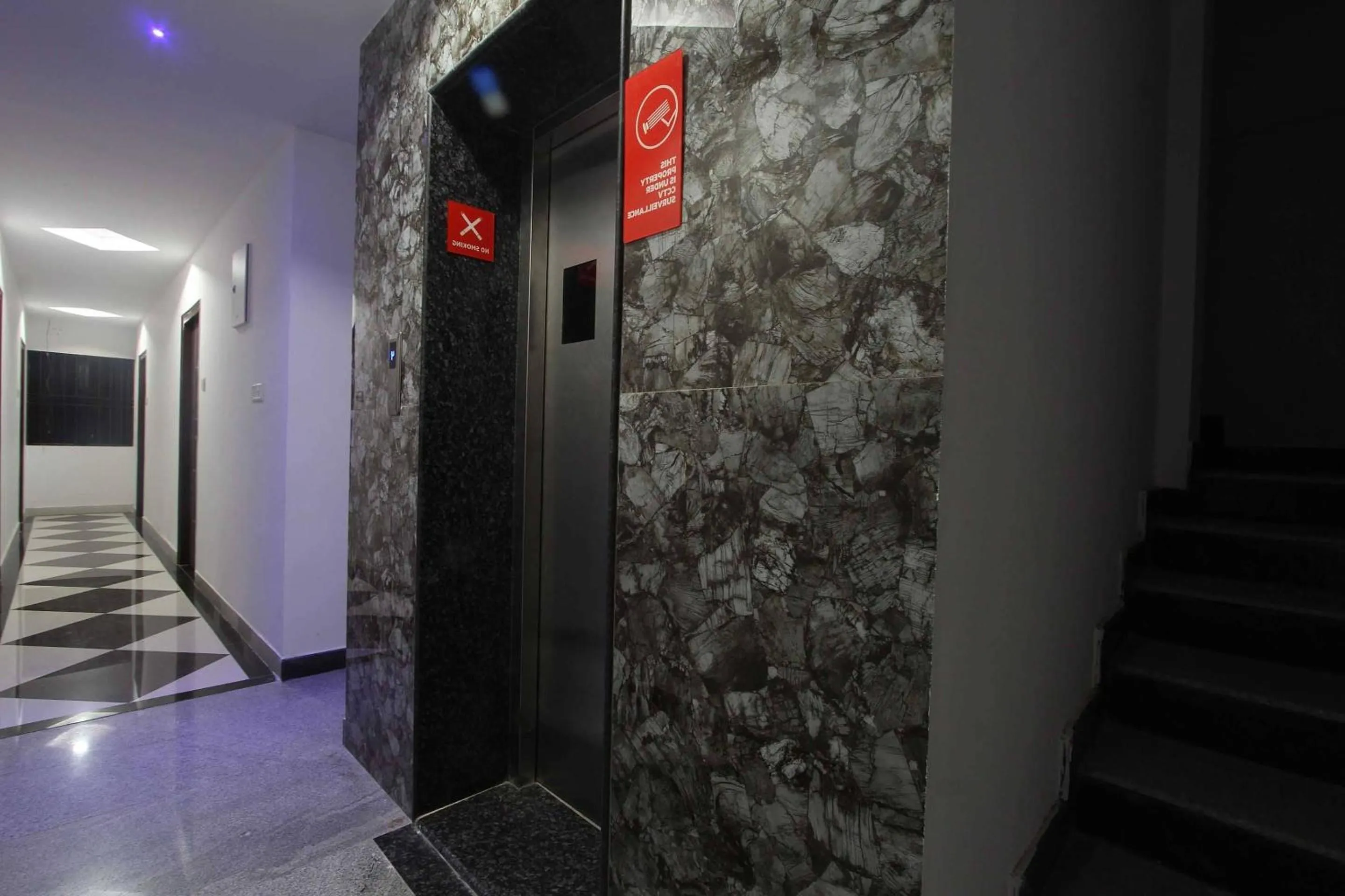 Lobby or reception in Super Hotel O V R Residency Near Sri Amruth Chithra Mandira