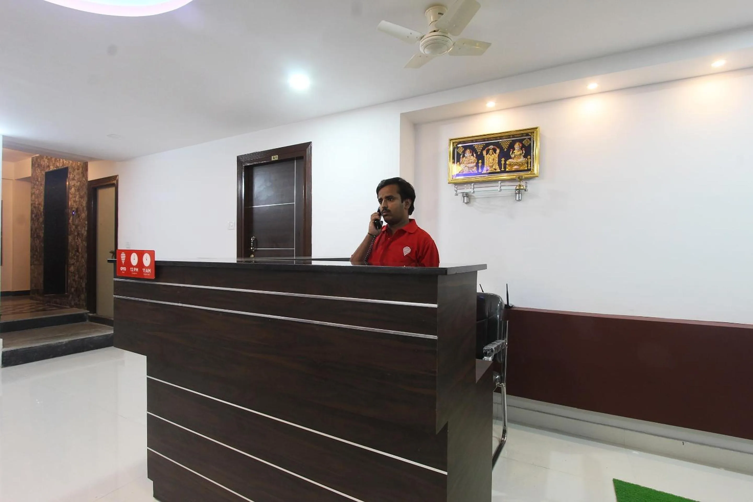 Lobby or reception in Hotel O V R Residency Near Sri Amruth Chithra Mandira