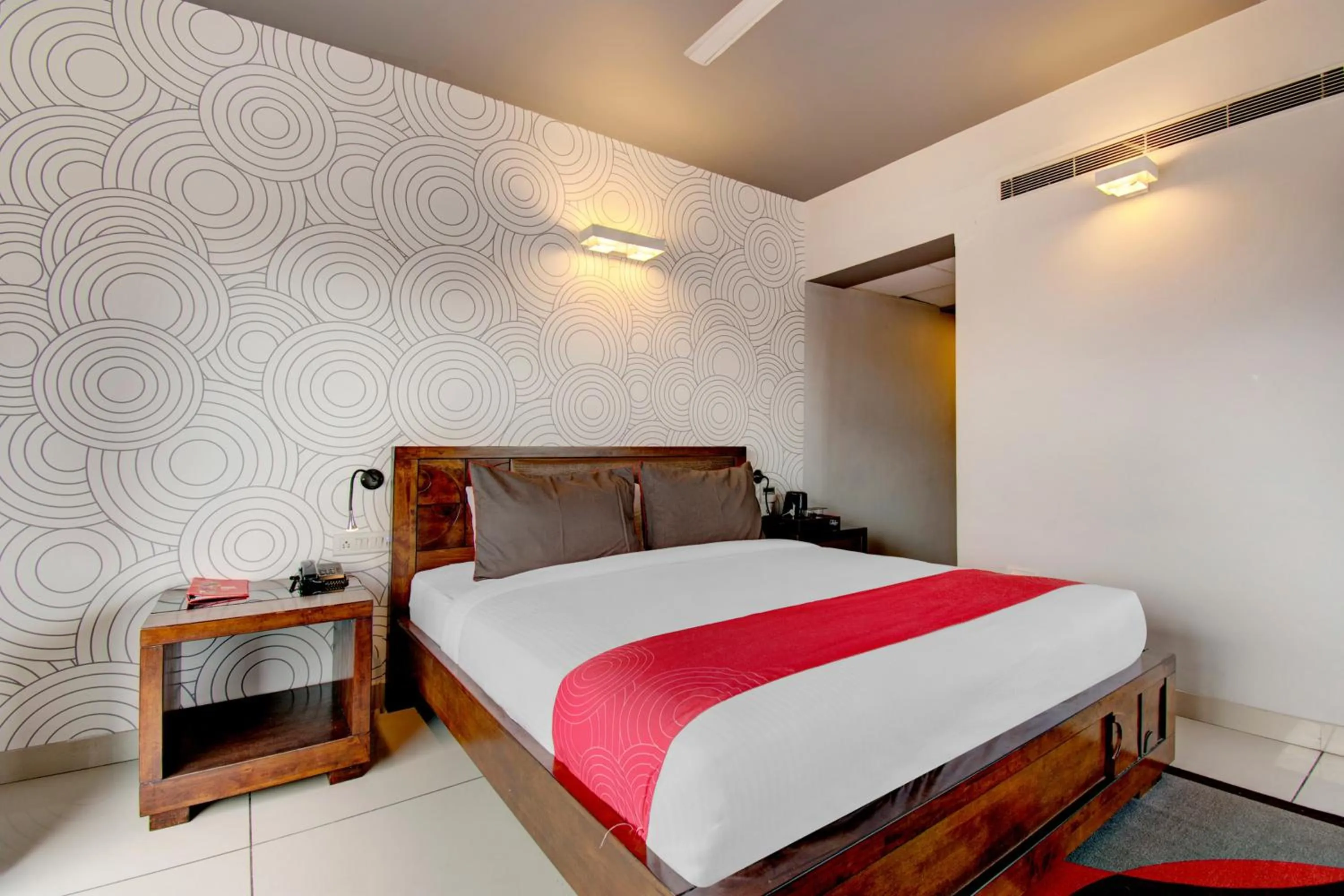 Bedroom, Bed in Super Townhouse Ulsoor